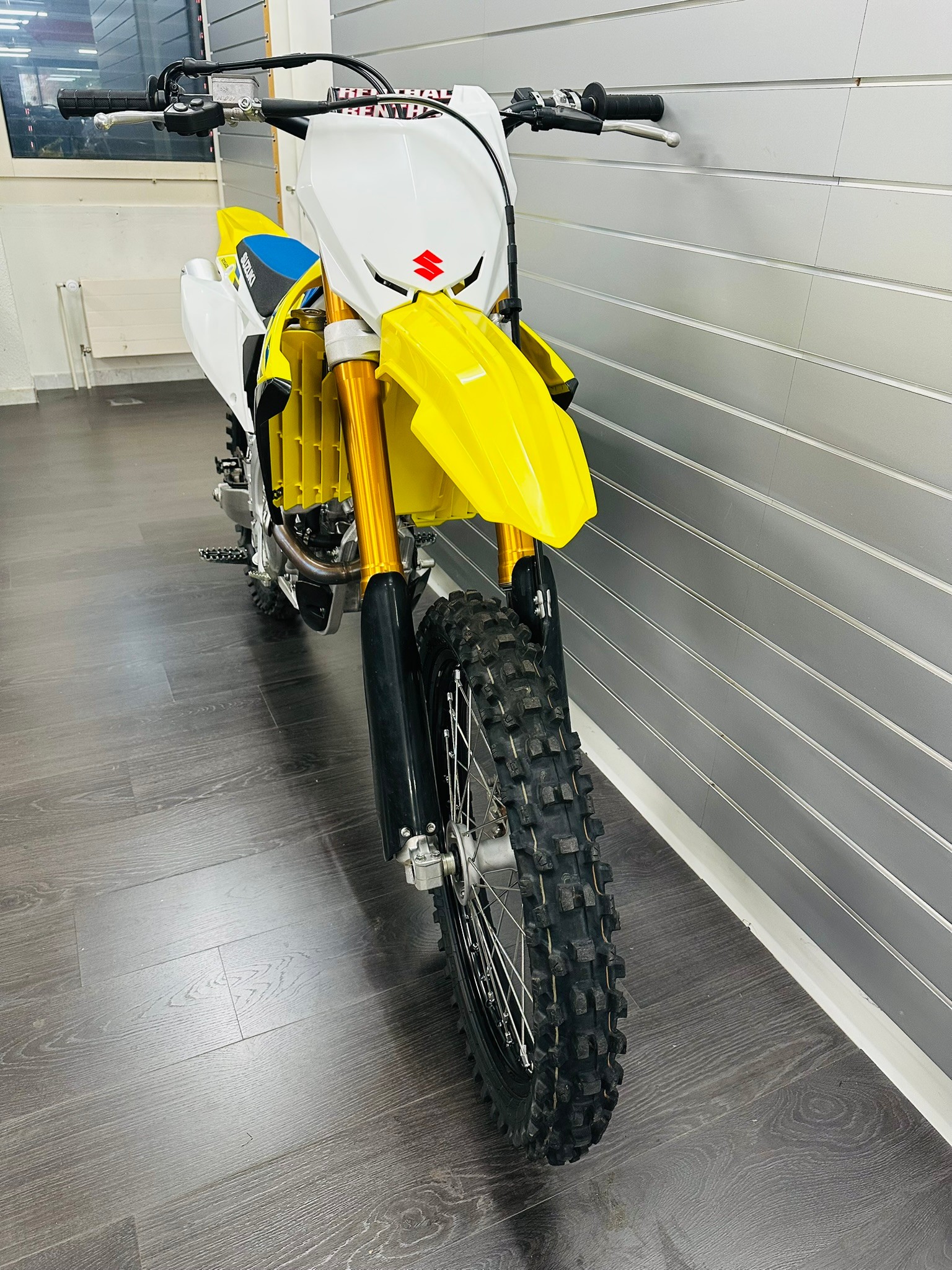 SUZUKI RM-Z 250-image-6