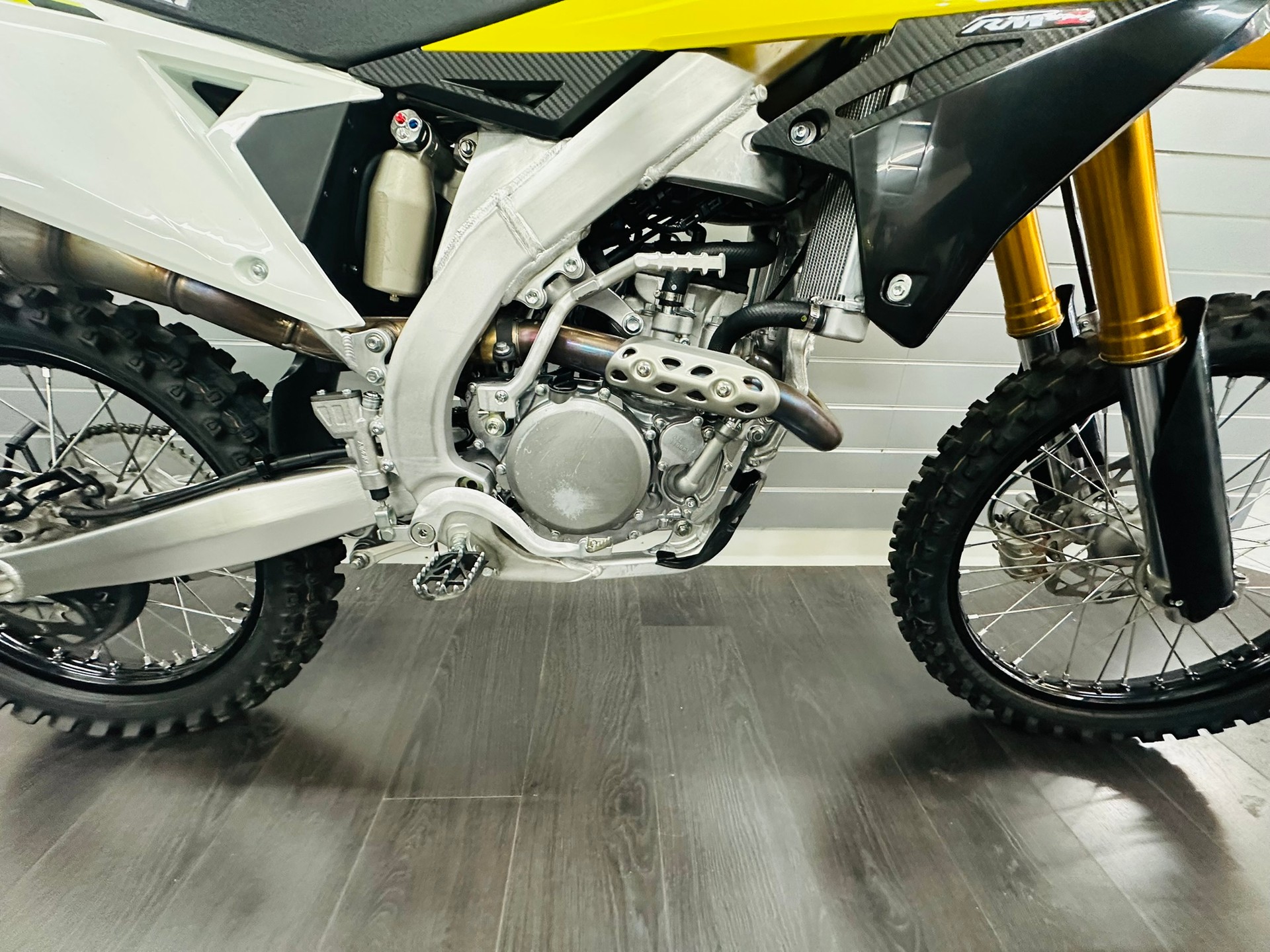 SUZUKI RM-Z 250-image-4