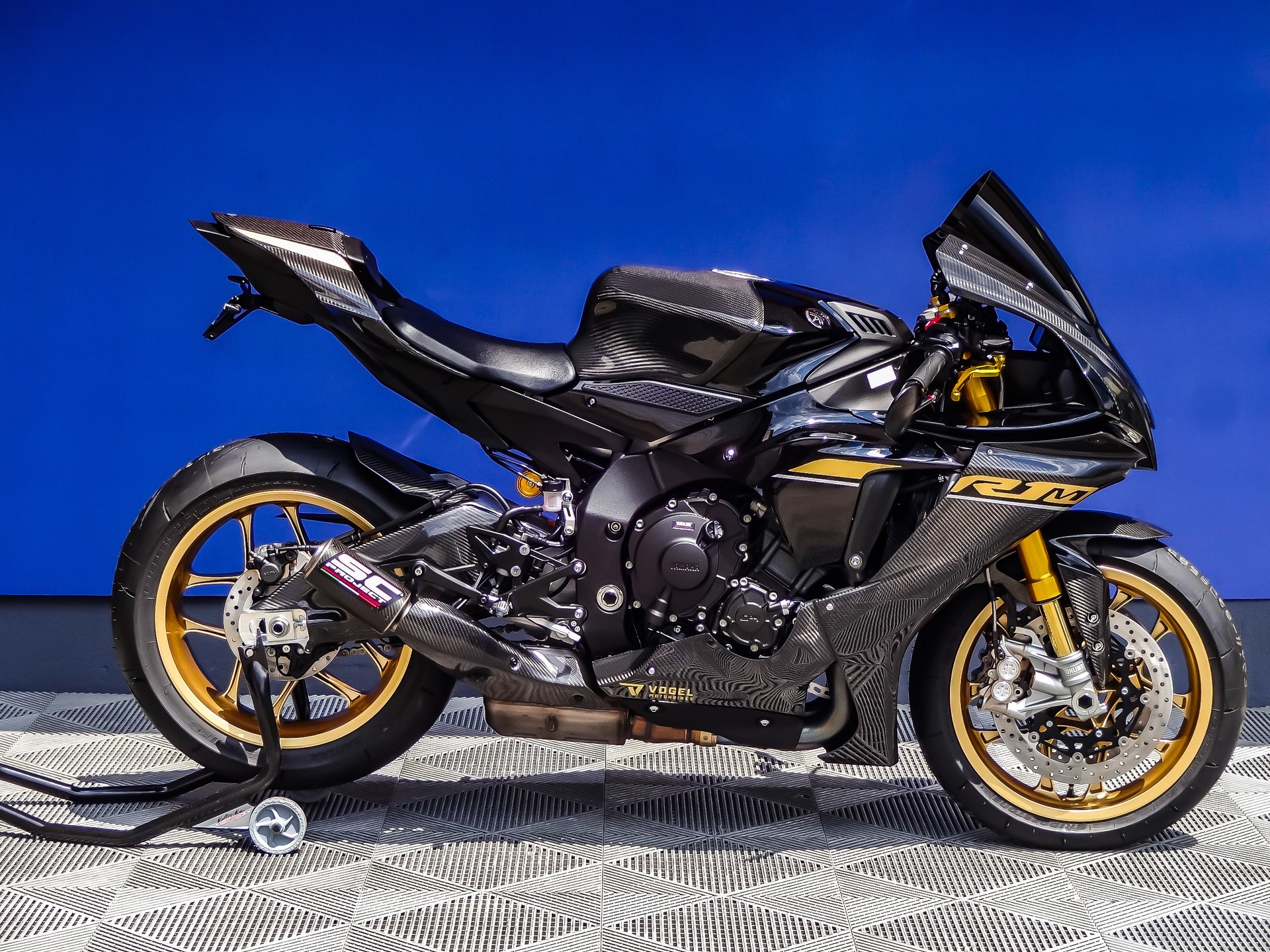 YAMAHA YZF-R1 M