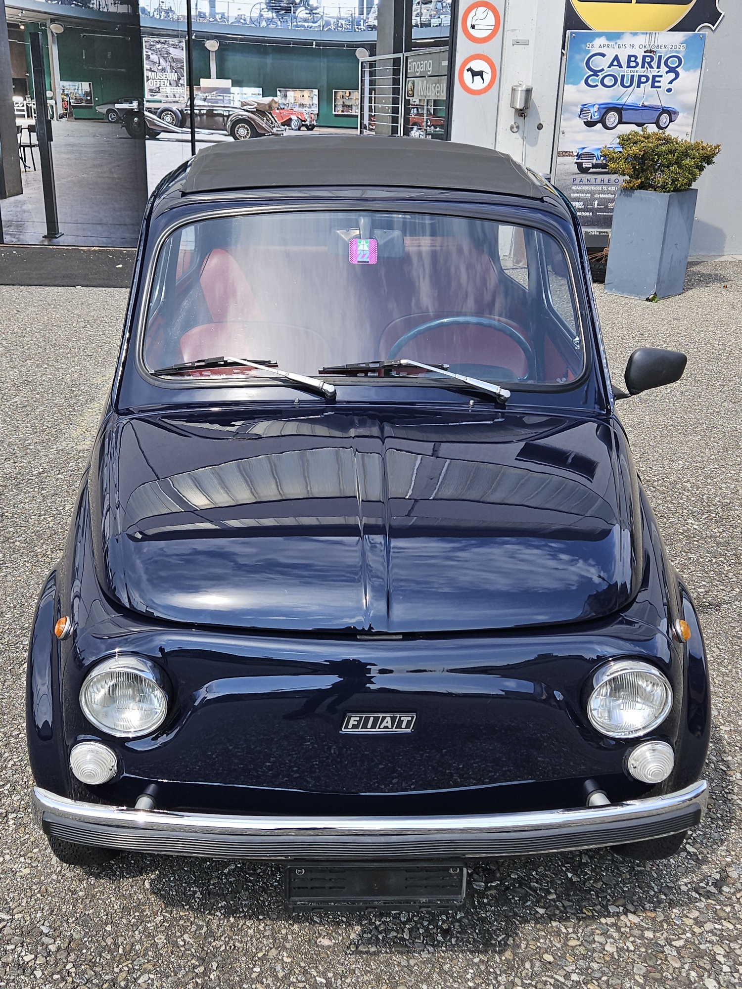 FIAT 500L-showroom-element-1