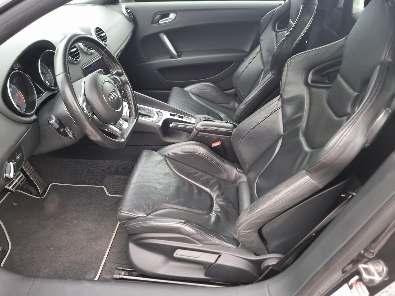 AUDI TTS Roadster 2.0 TFSI quattro S-tronic-image-8