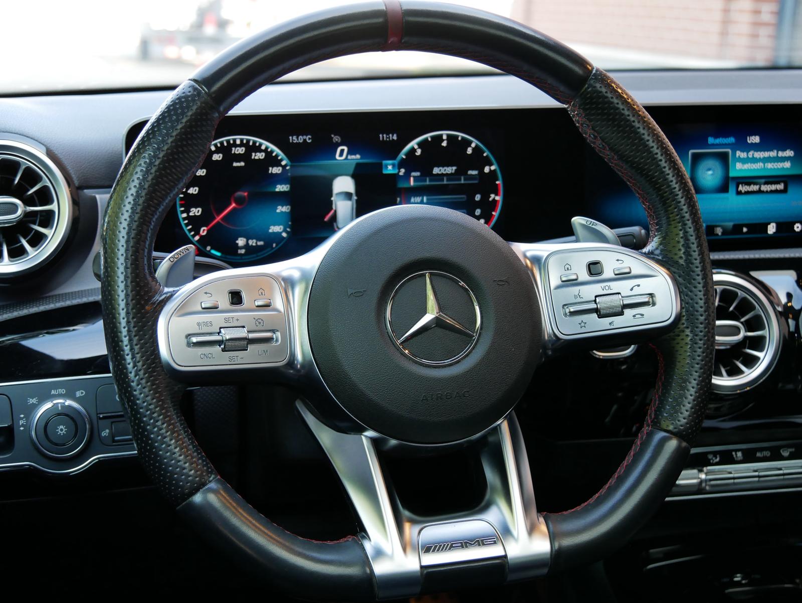 MERCEDES-BENZ A 35 AMG 4Matic Speedshift-image-14