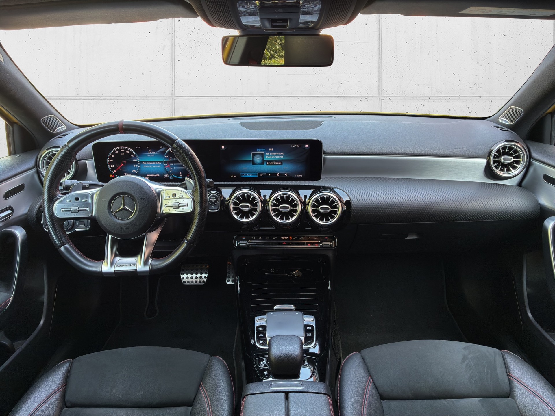 MERCEDES-BENZ A 35 AMG 4Matic Speedshift-image-12