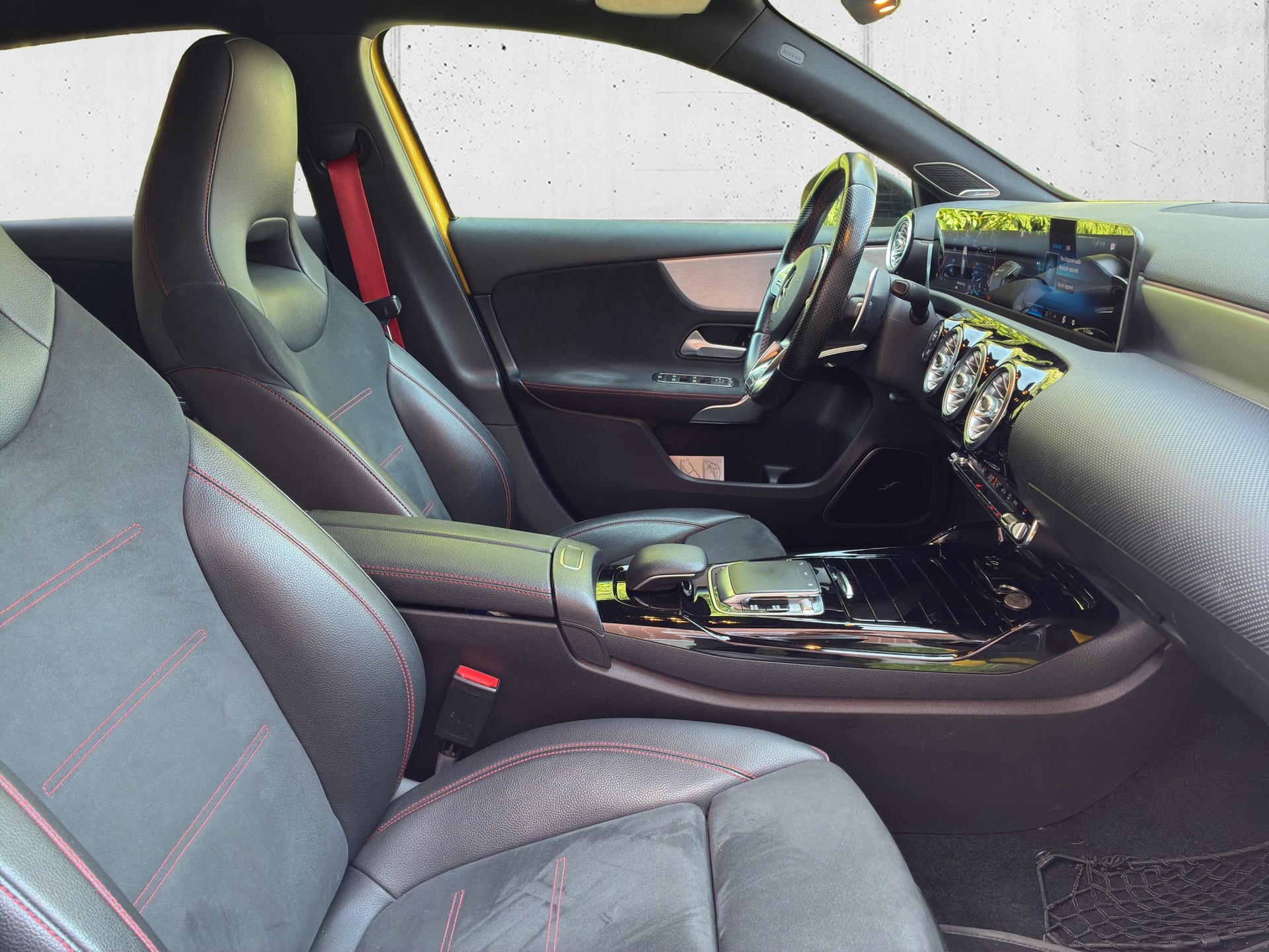 MERCEDES-BENZ A 35 AMG 4Matic Speedshift-image-20