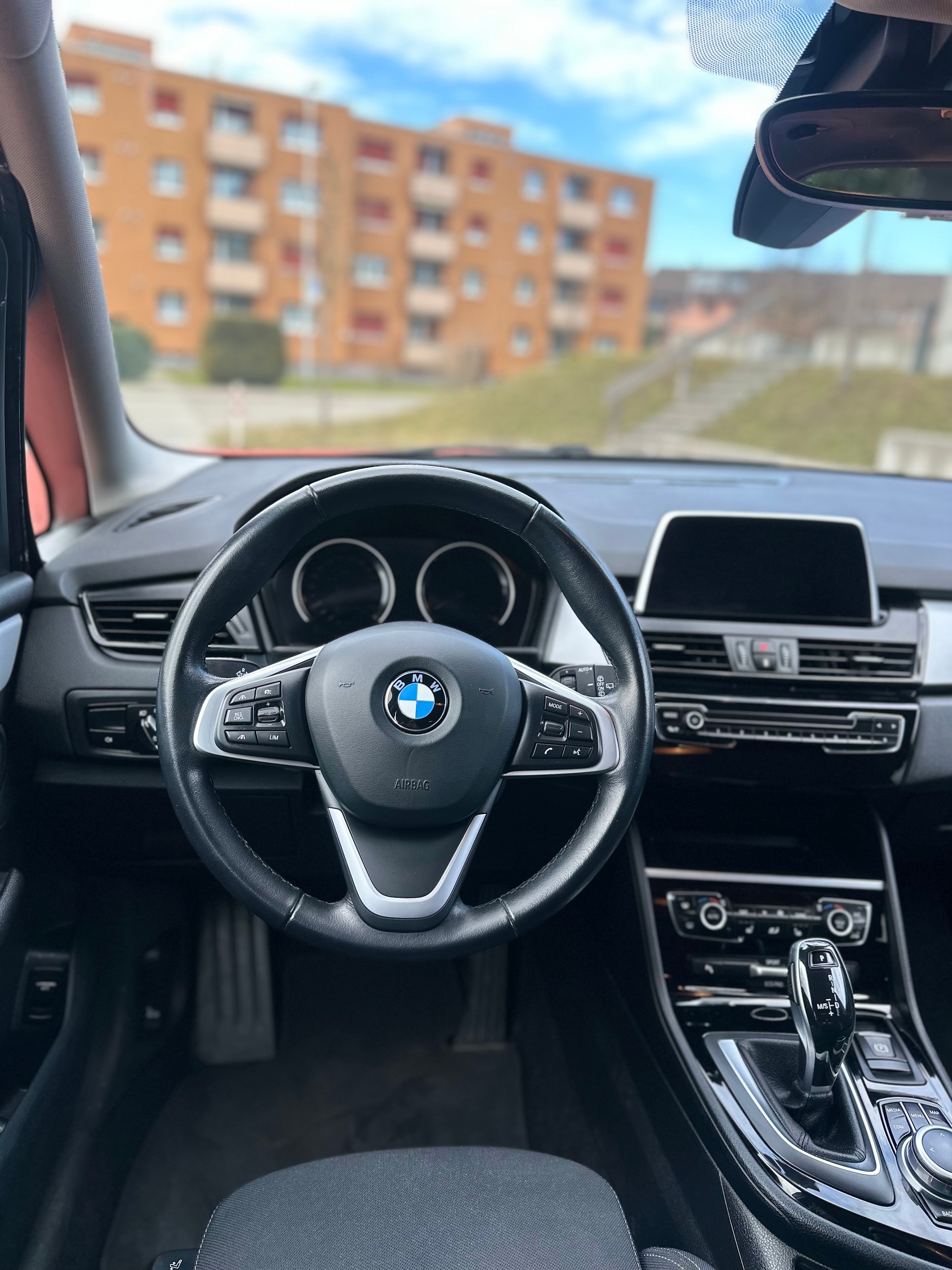 BMW 218d xDrive Gran Tourer Steptronic-image-12