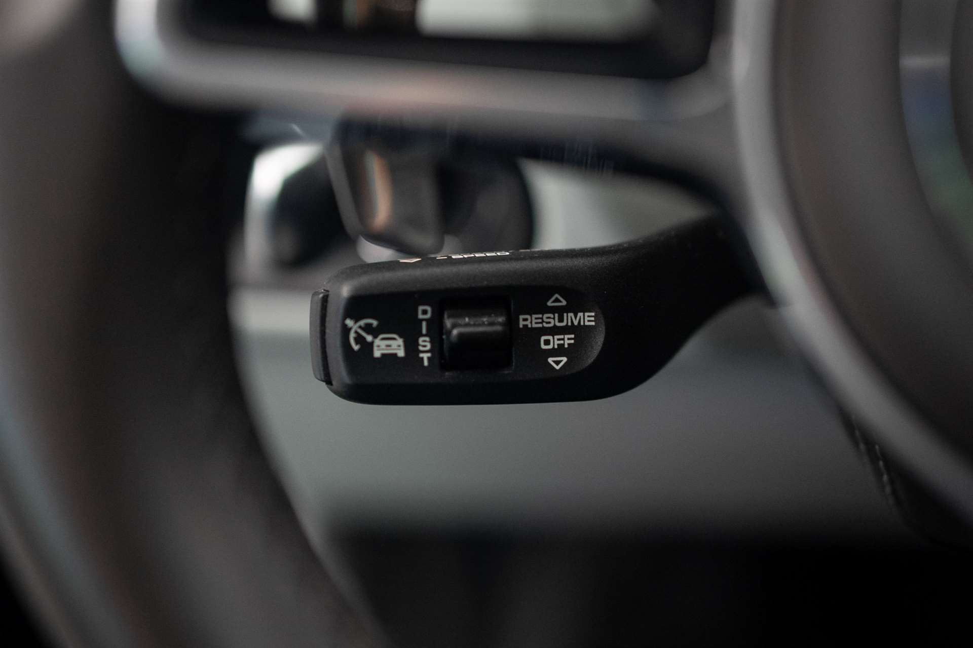 PORSCHE Macan Turbo PDK *CH-Fahrzeug* *Alcantarahimmel* *Panorama* *Chrono*-image-27