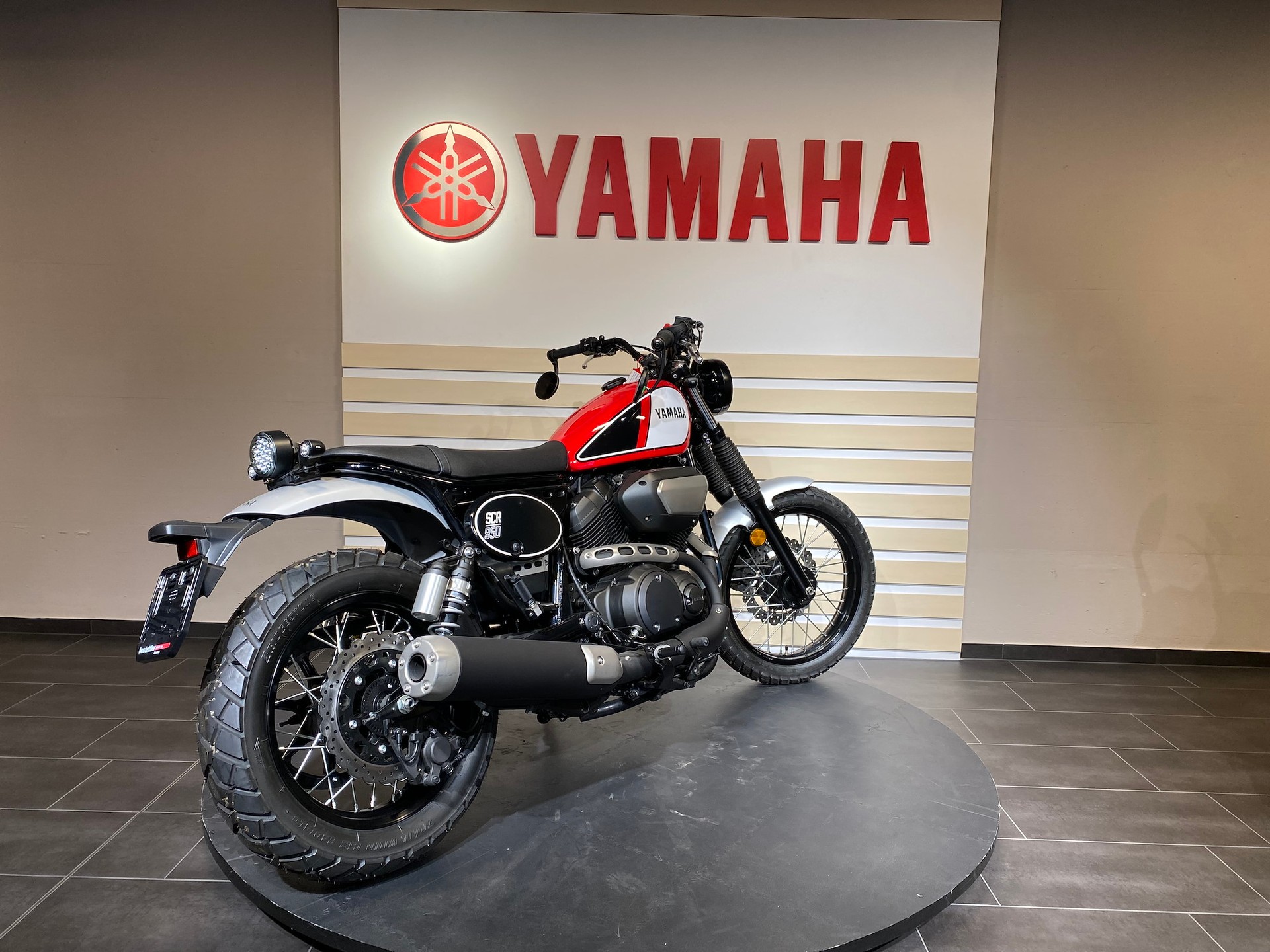 YAMAHA SCR 950 Vintage-image-5
