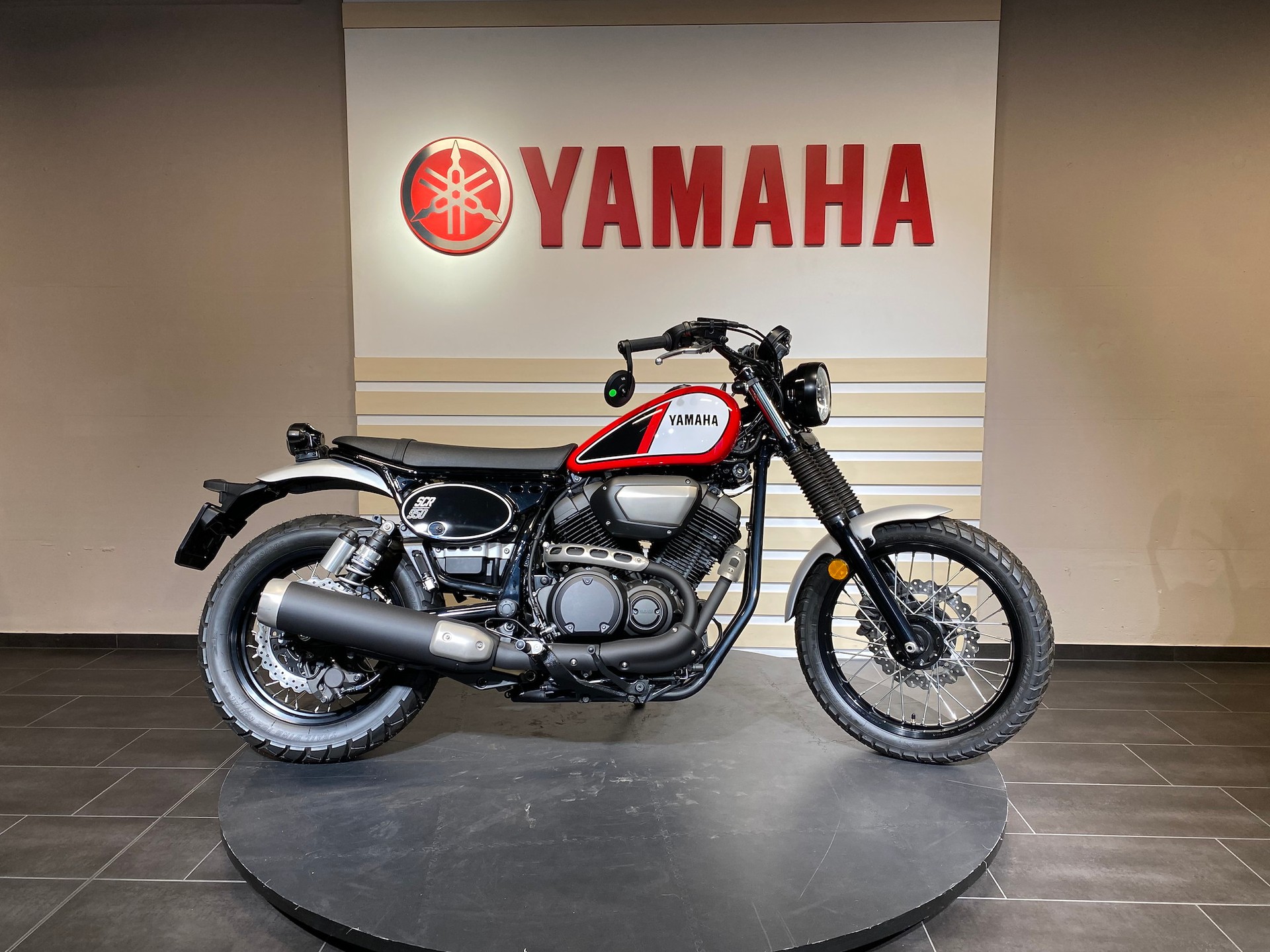 YAMAHA SCR 950 Vintage-image-6