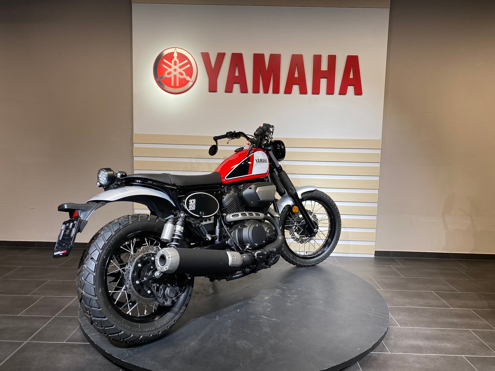 YAMAHA SCR 950 Vintage-image-5