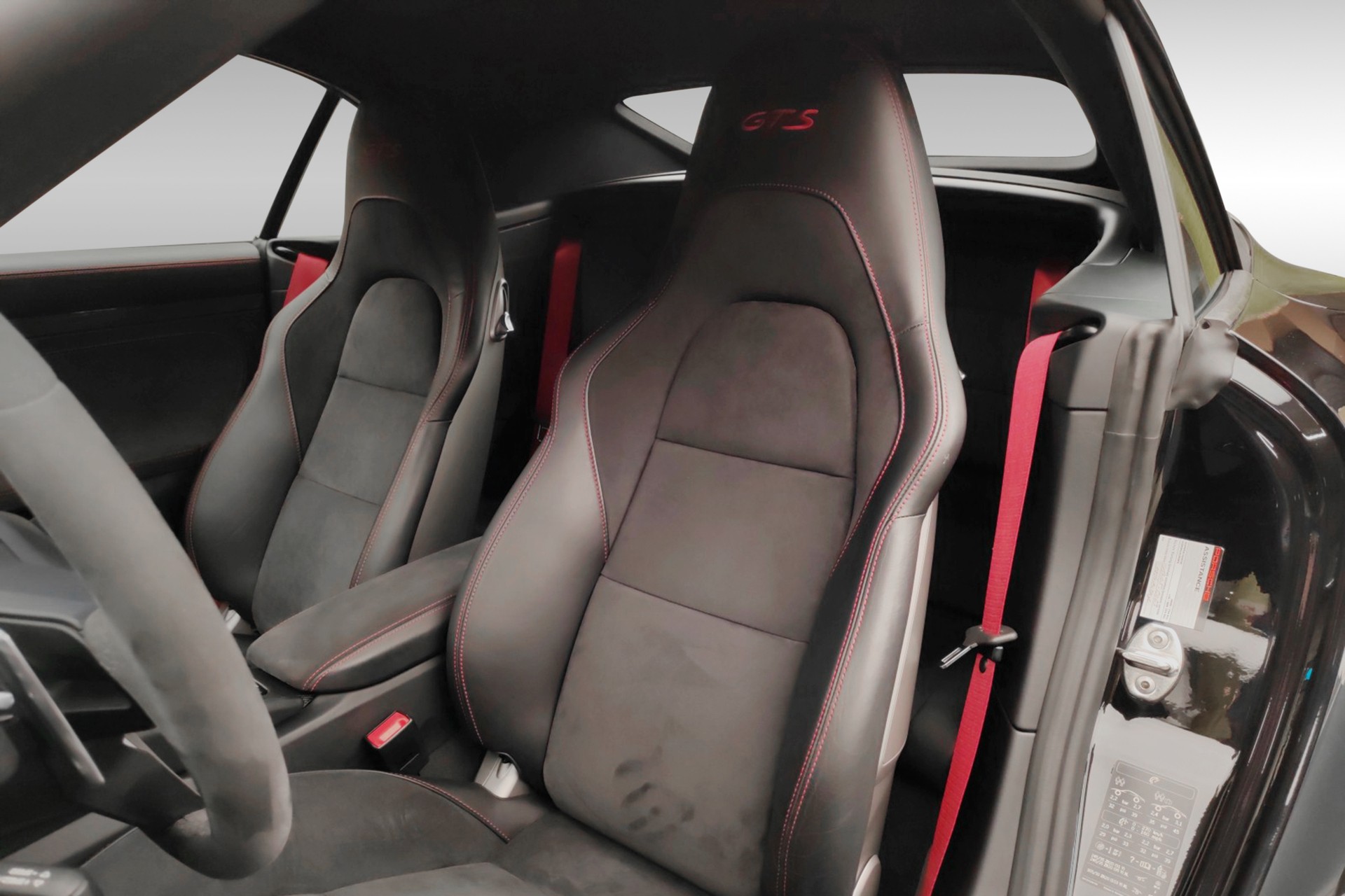 PORSCHE 911 Cabrio Carrera GTS PDK-image-13