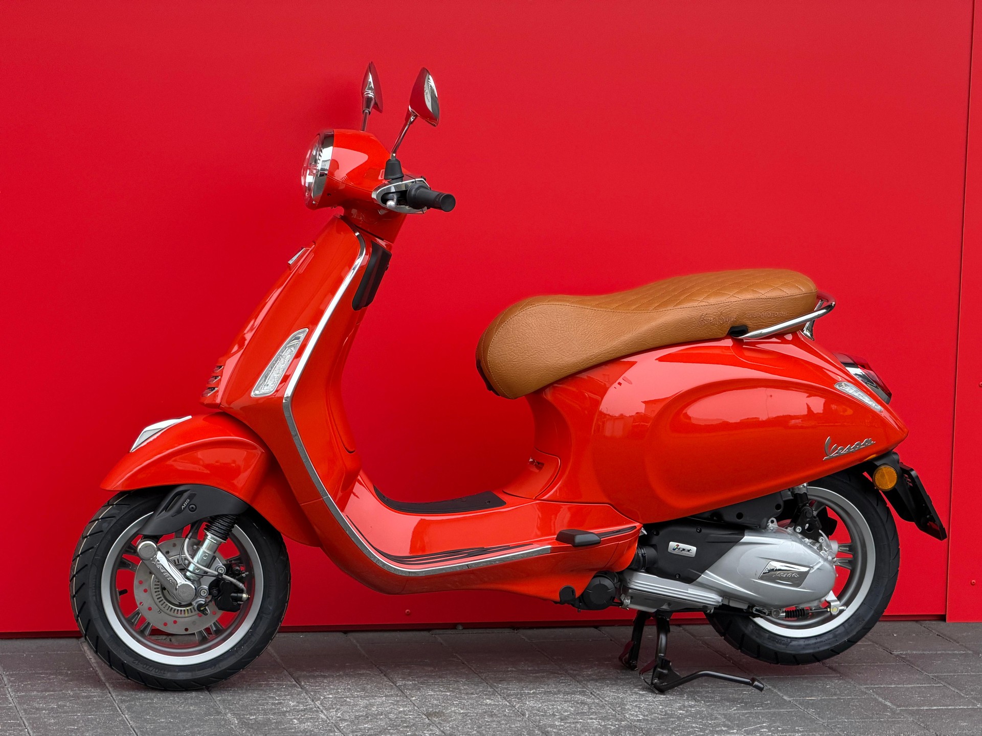 PIAGGIO Vespa 125 Primavera ABS Celebrate 40th-image-5