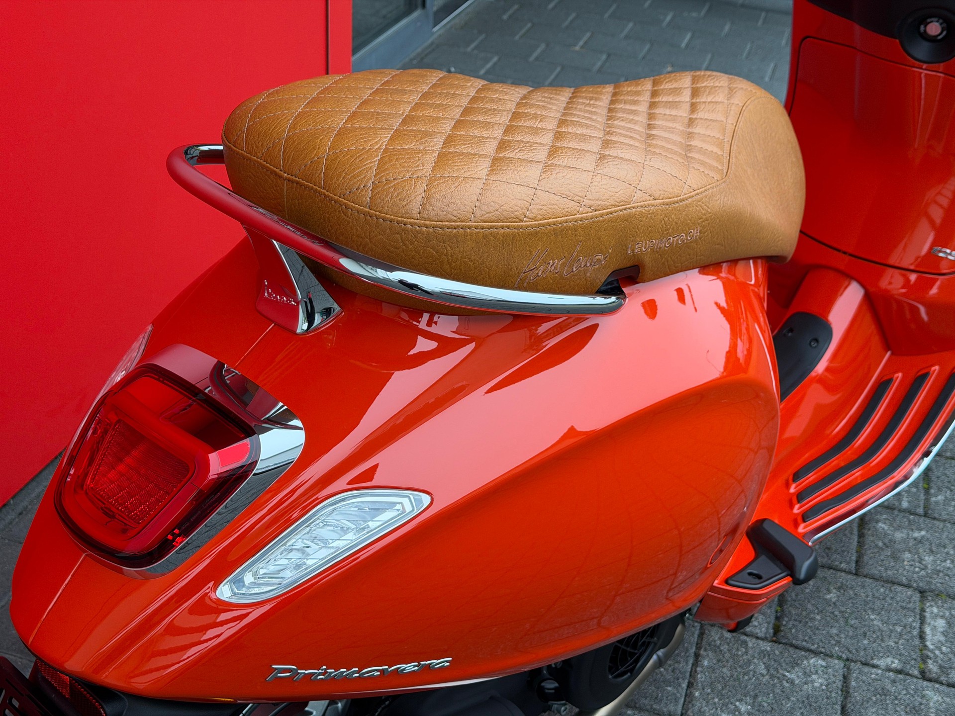 PIAGGIO Vespa 125 Primavera ABS Celebrate 40th-image-11
