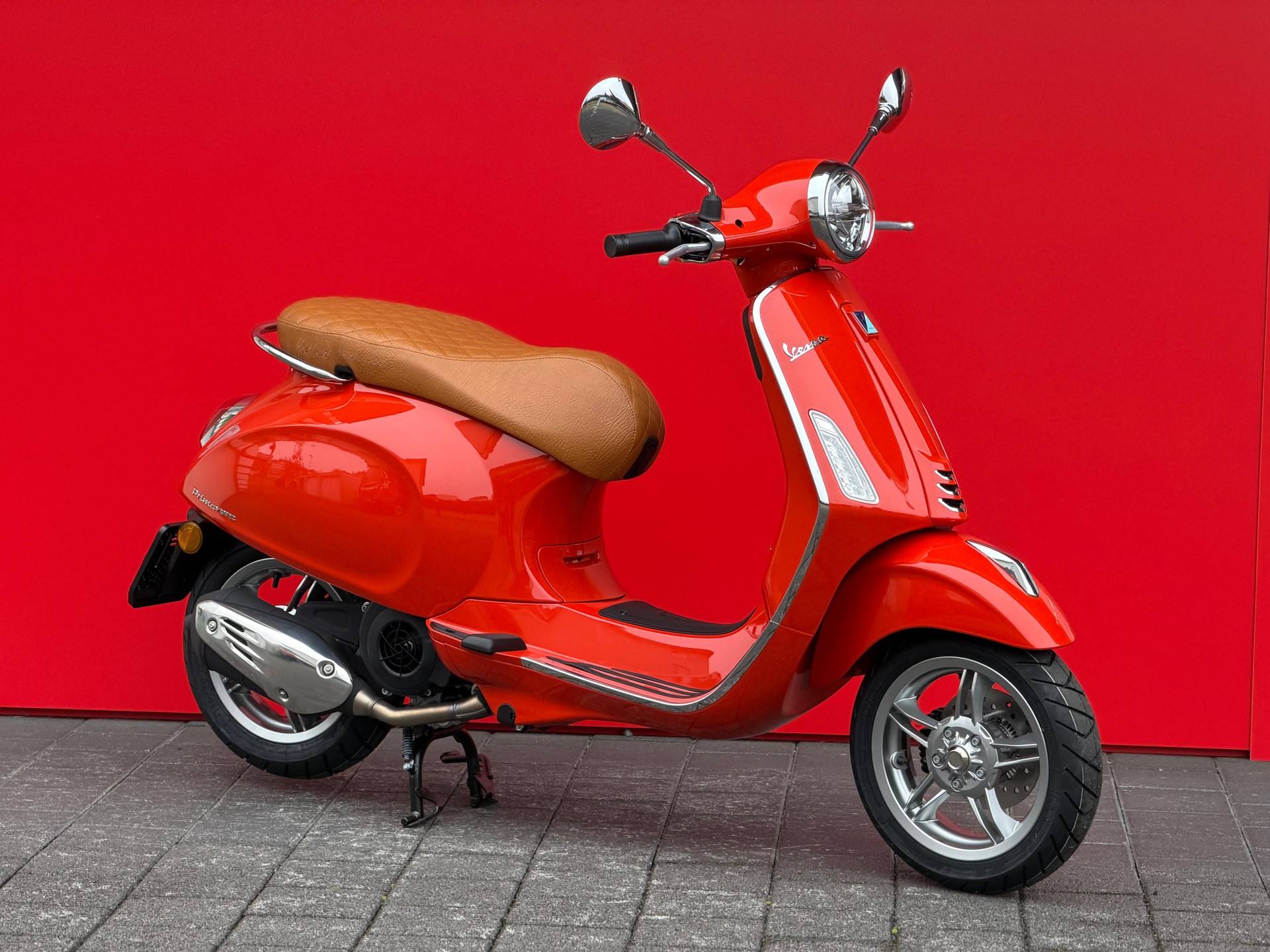 PIAGGIO Vespa 125 Primavera ABS Celebrate 40th-image-13