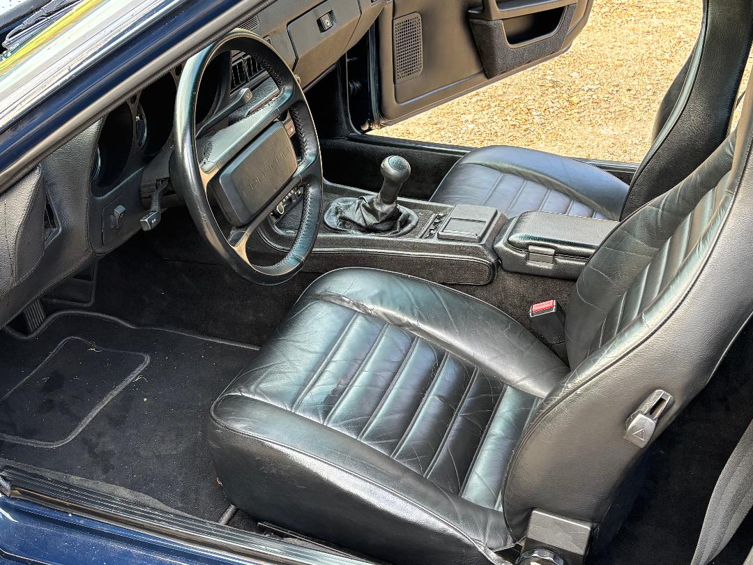 PORSCHE 924 Turbo-image-5