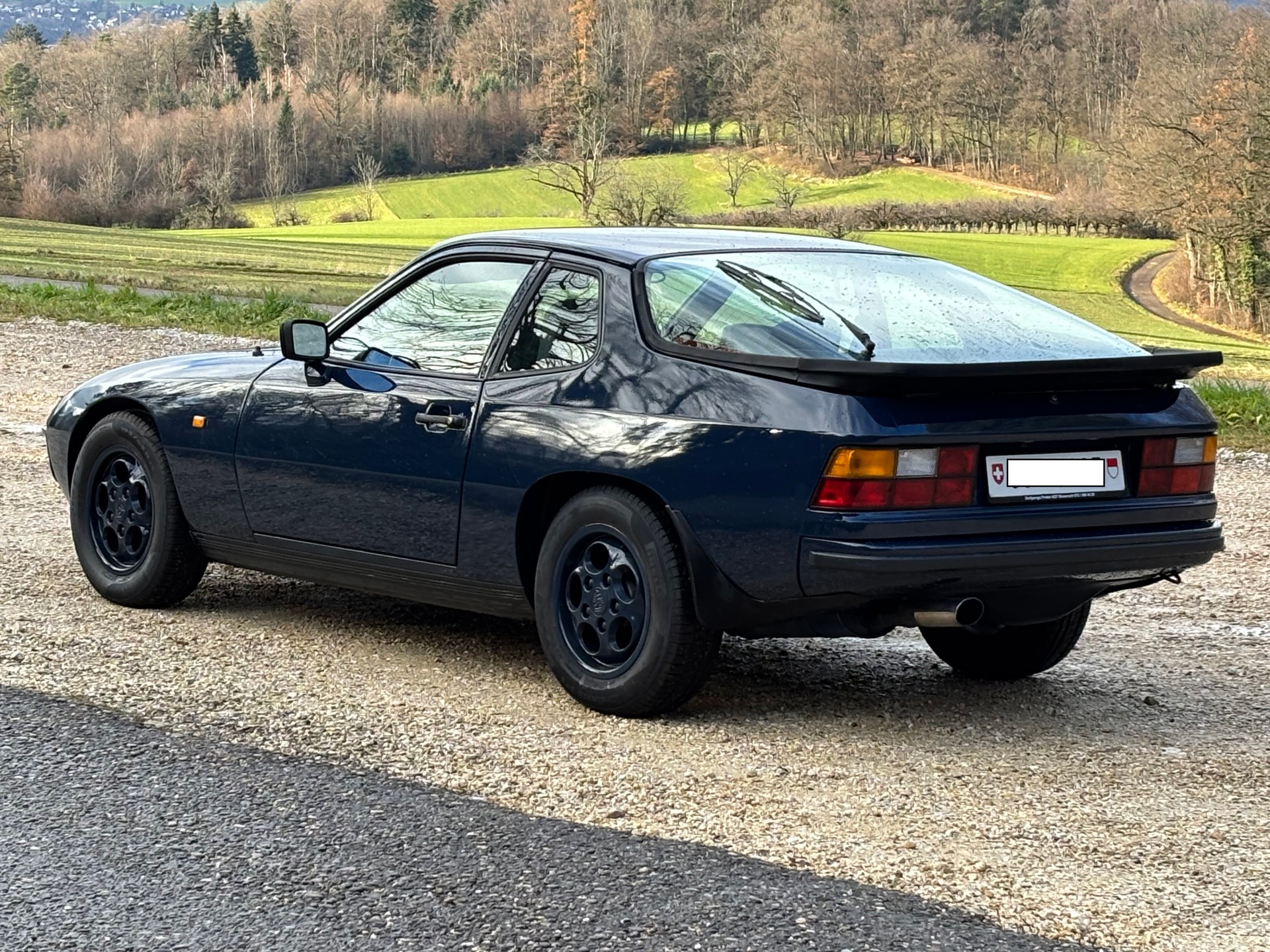 PORSCHE 924 Turbo-image-7