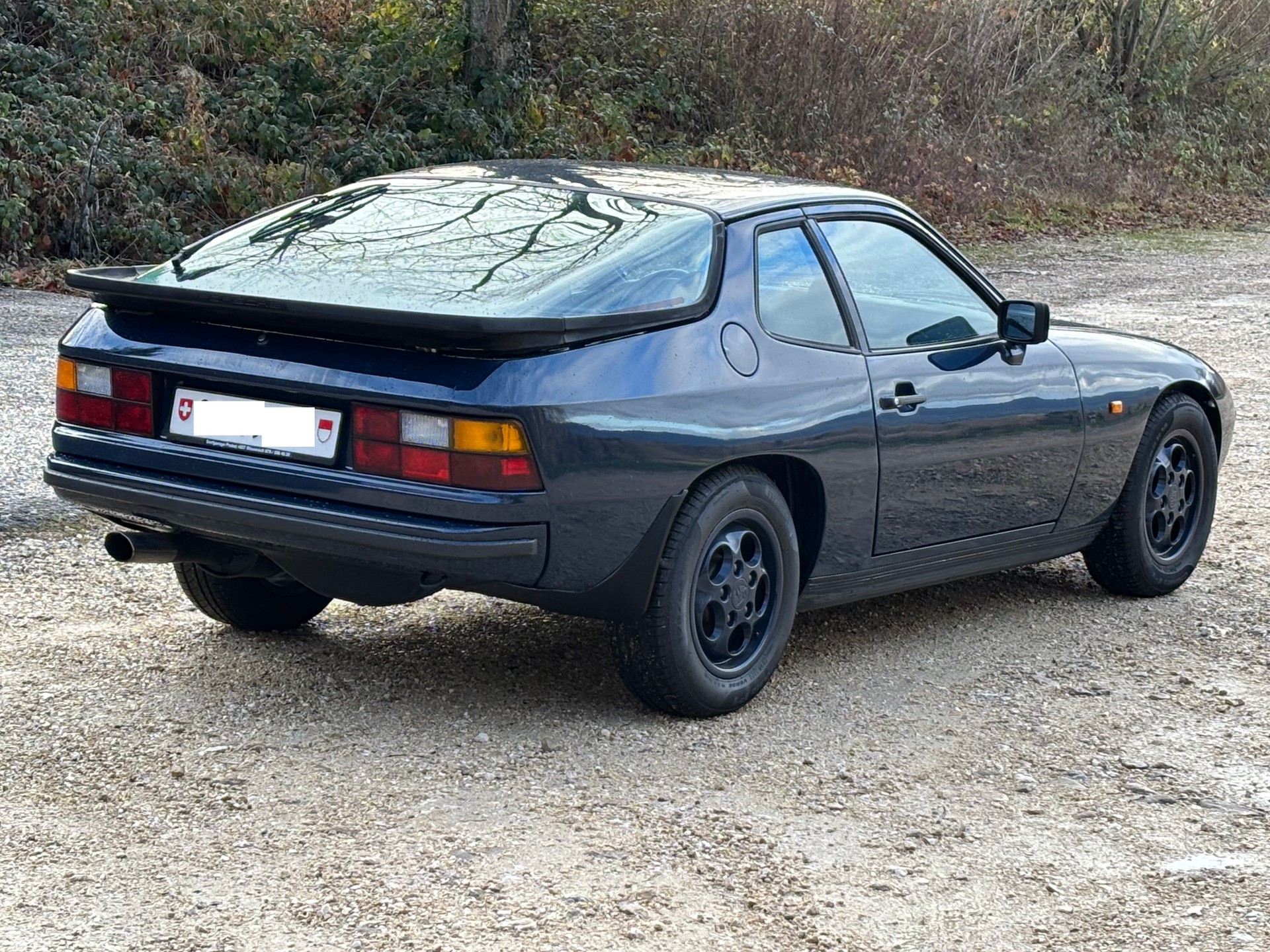 PORSCHE 924 Turbo-image-6
