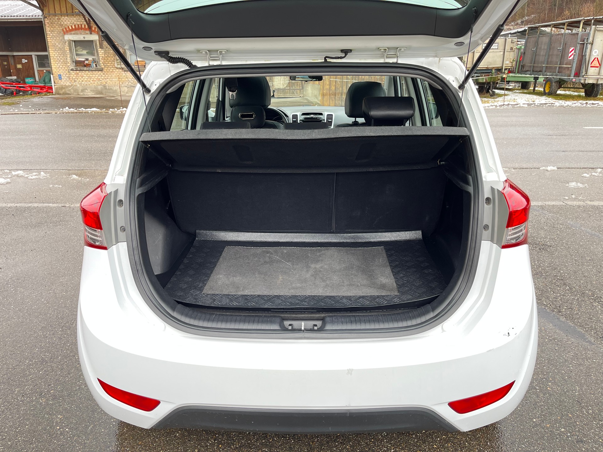 HYUNDAI iX20 1.6 Premium Automatic-image-4