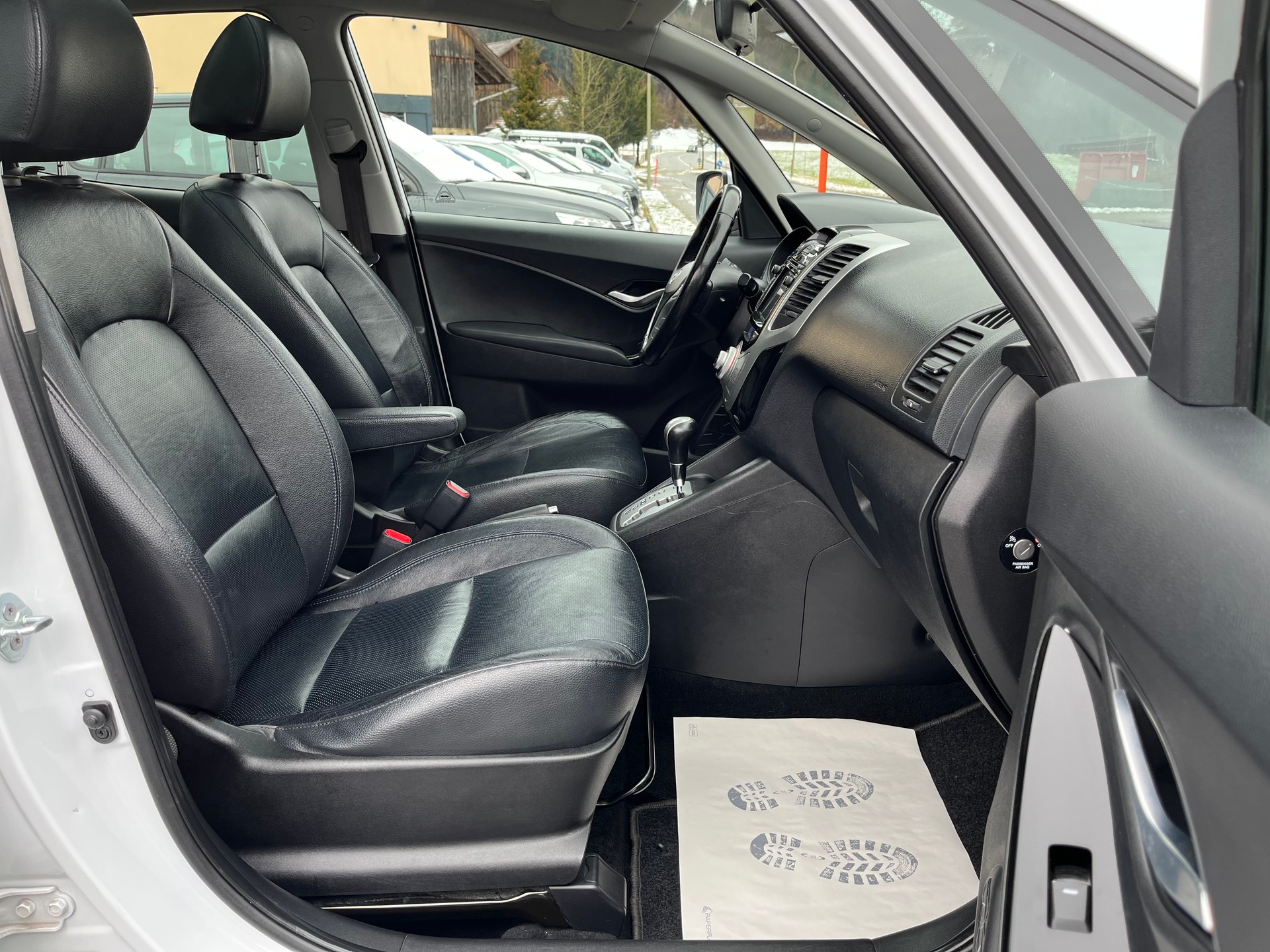 HYUNDAI iX20 1.6 Premium Automatic-image-13
