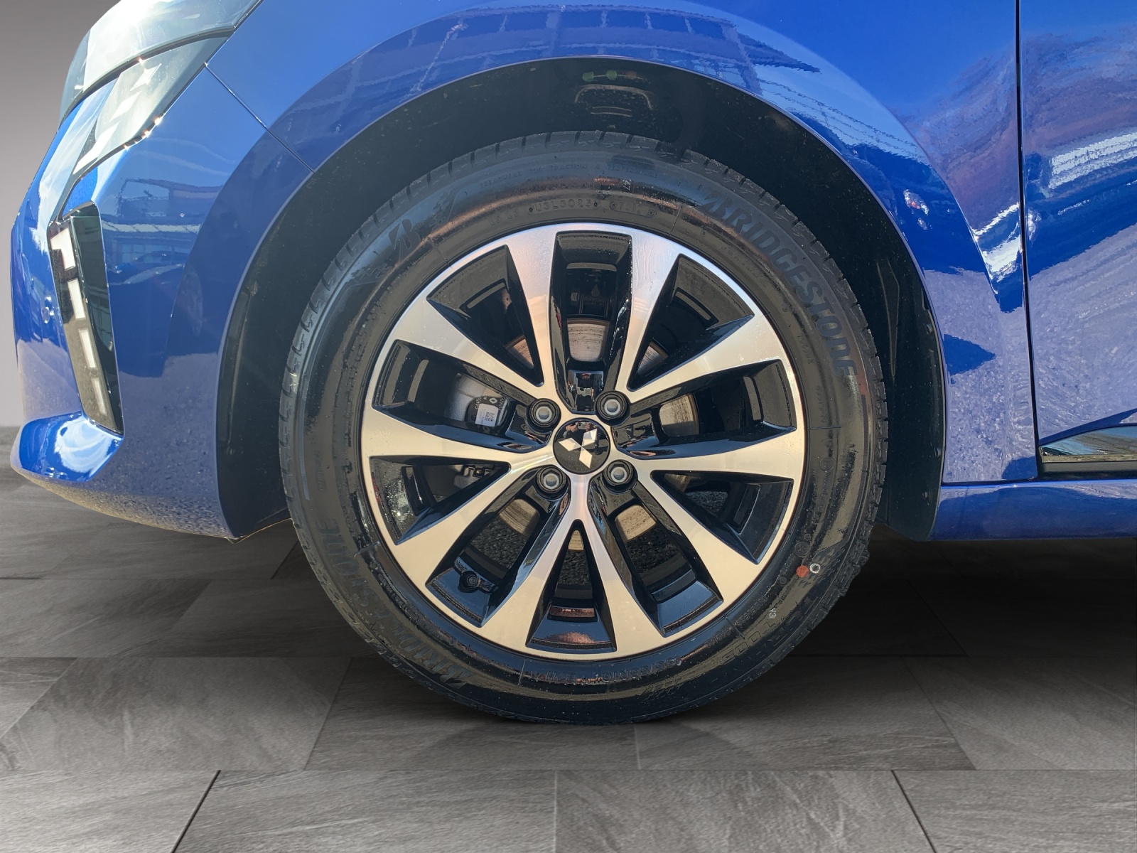MITSUBISHI Colt 1.0 Invite+-image-8