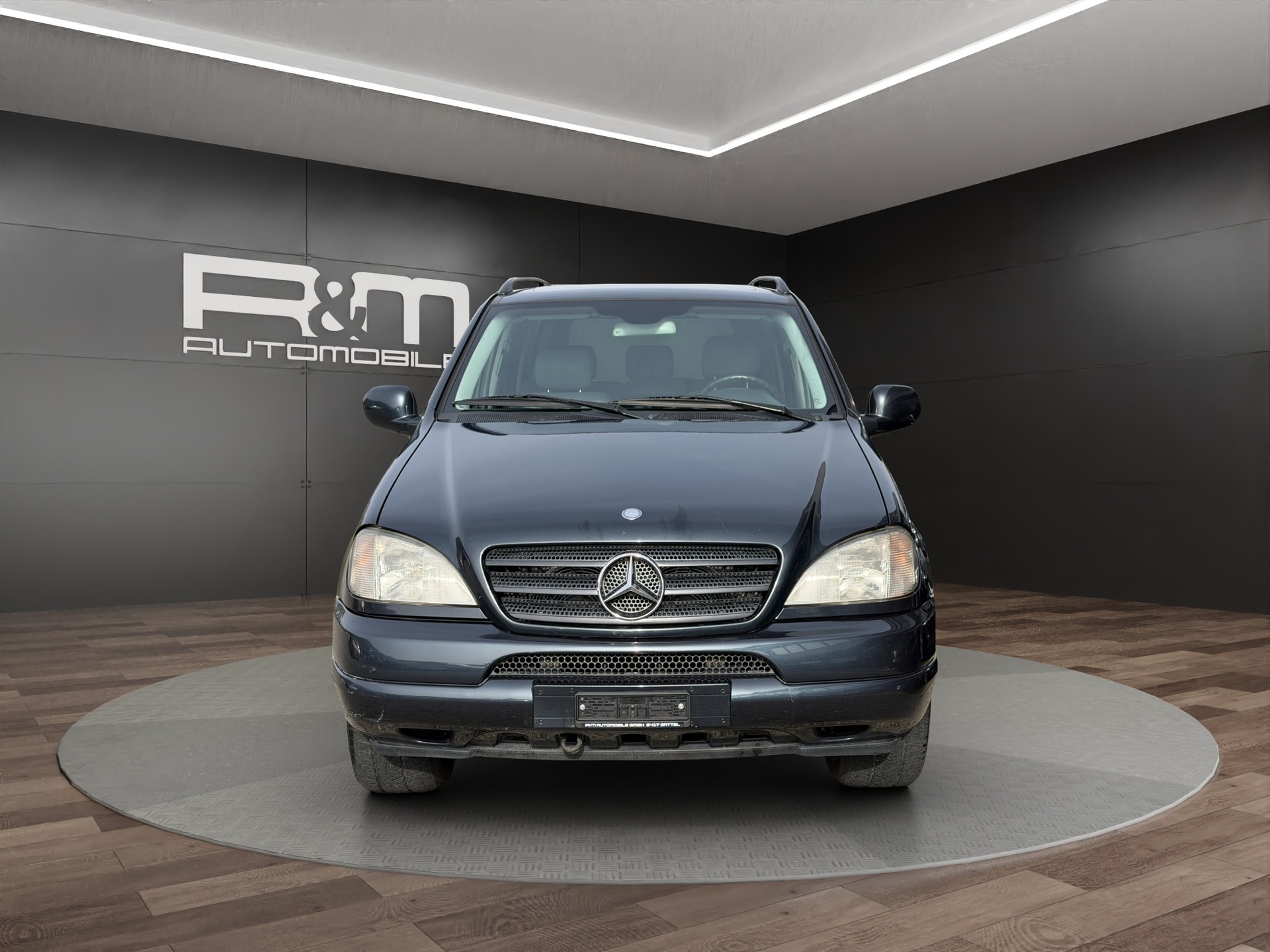 MERCEDES-BENZ ML 430 Automatic-showroom-element-1