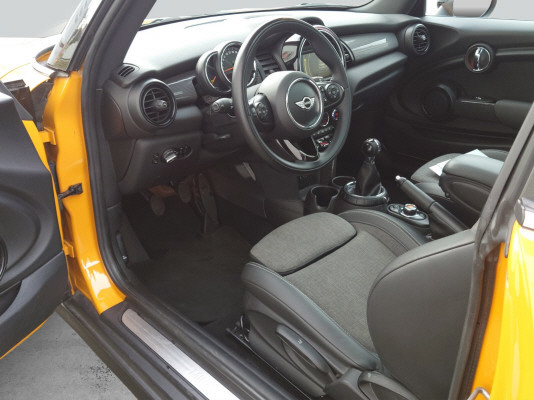 MINI Cooper-image-10
