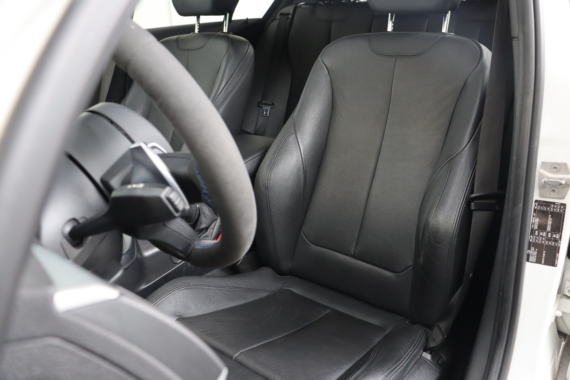 BMW M135i STEPTRONIC ** MILLTEK ** HECKANTRIEB **-image-15