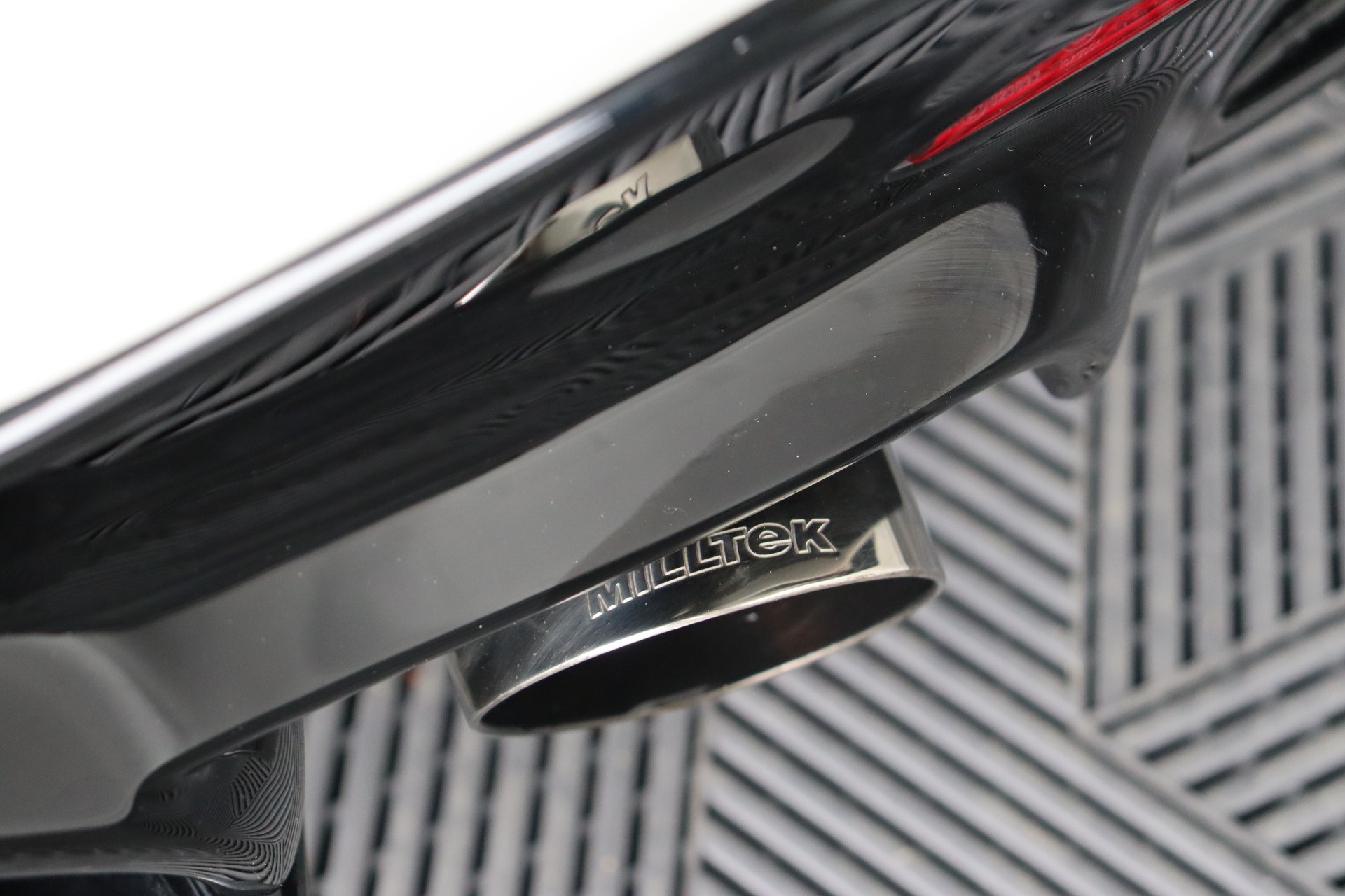 BMW M135i STEPTRONIC ** MILLTEK ** HECKANTRIEB **-image-10