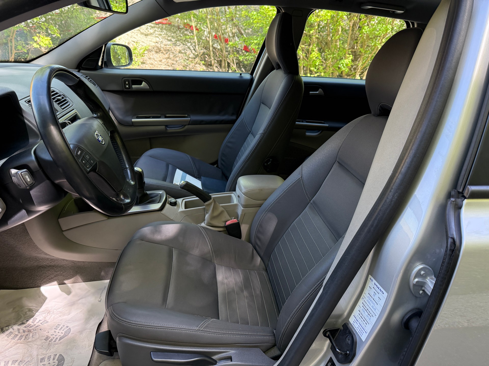 VOLVO V50 2.0D Summum-image-11