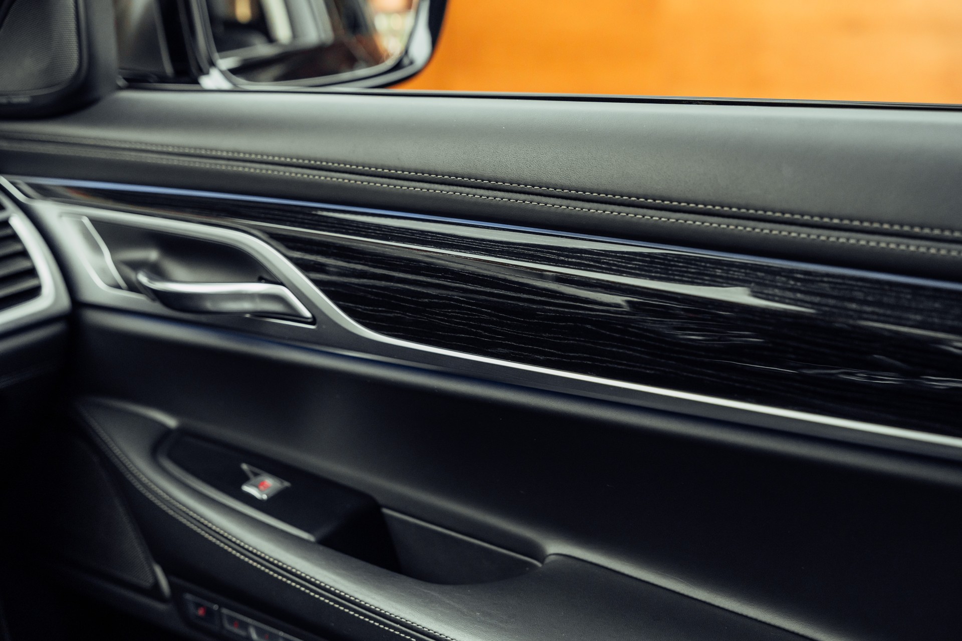 BMW M760Li xDrive Steptronic-image-20