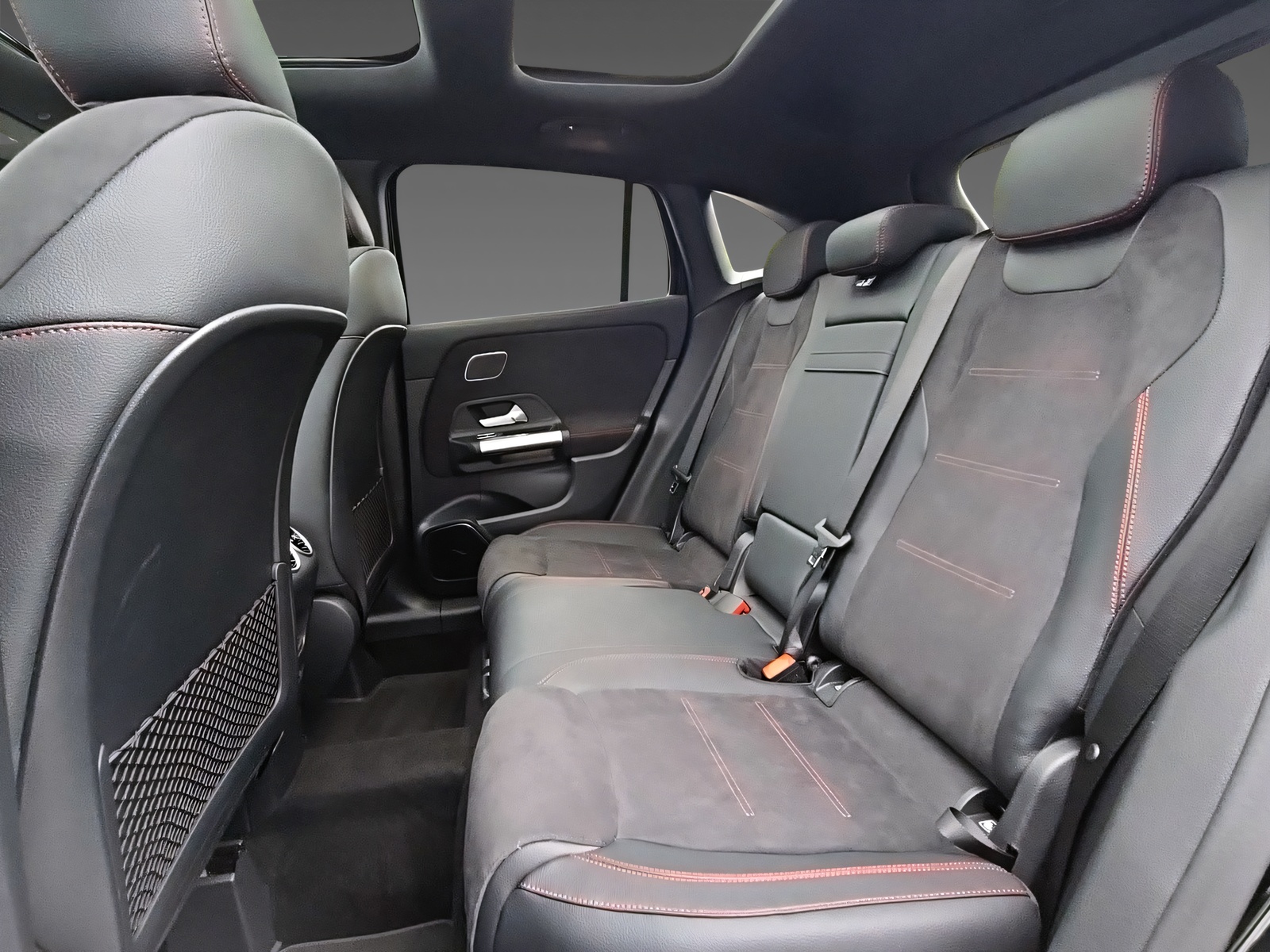 MERCEDES-BENZ GLA 250 4Matic Swiss Star-image-15