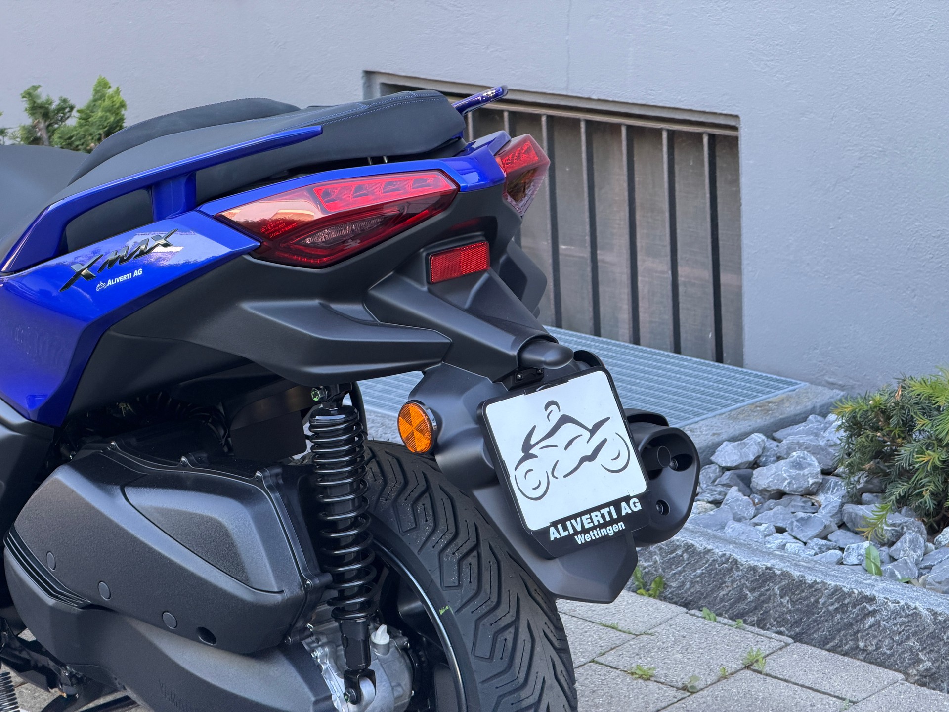 YAMAHA XMAX 300 2026-image-8