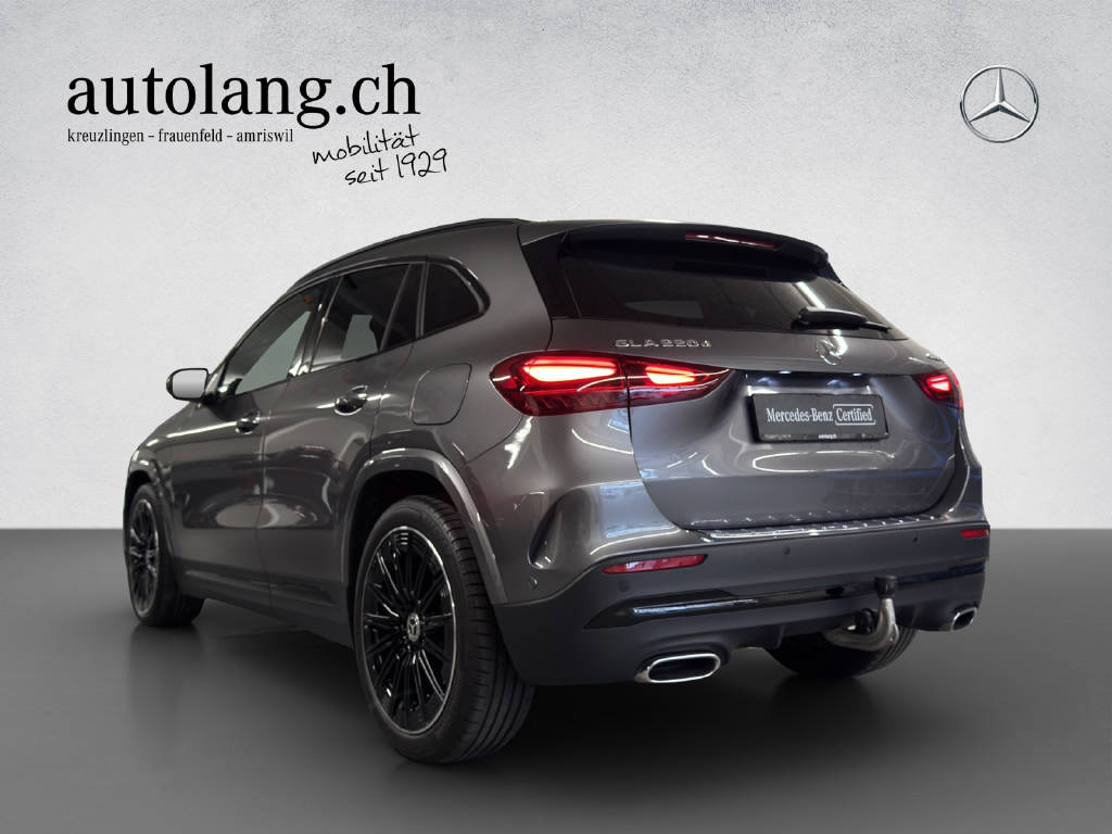 MERCEDES-BENZ GLA 220 d AMG Line 4Matic Swiss Star-showroom-element-2