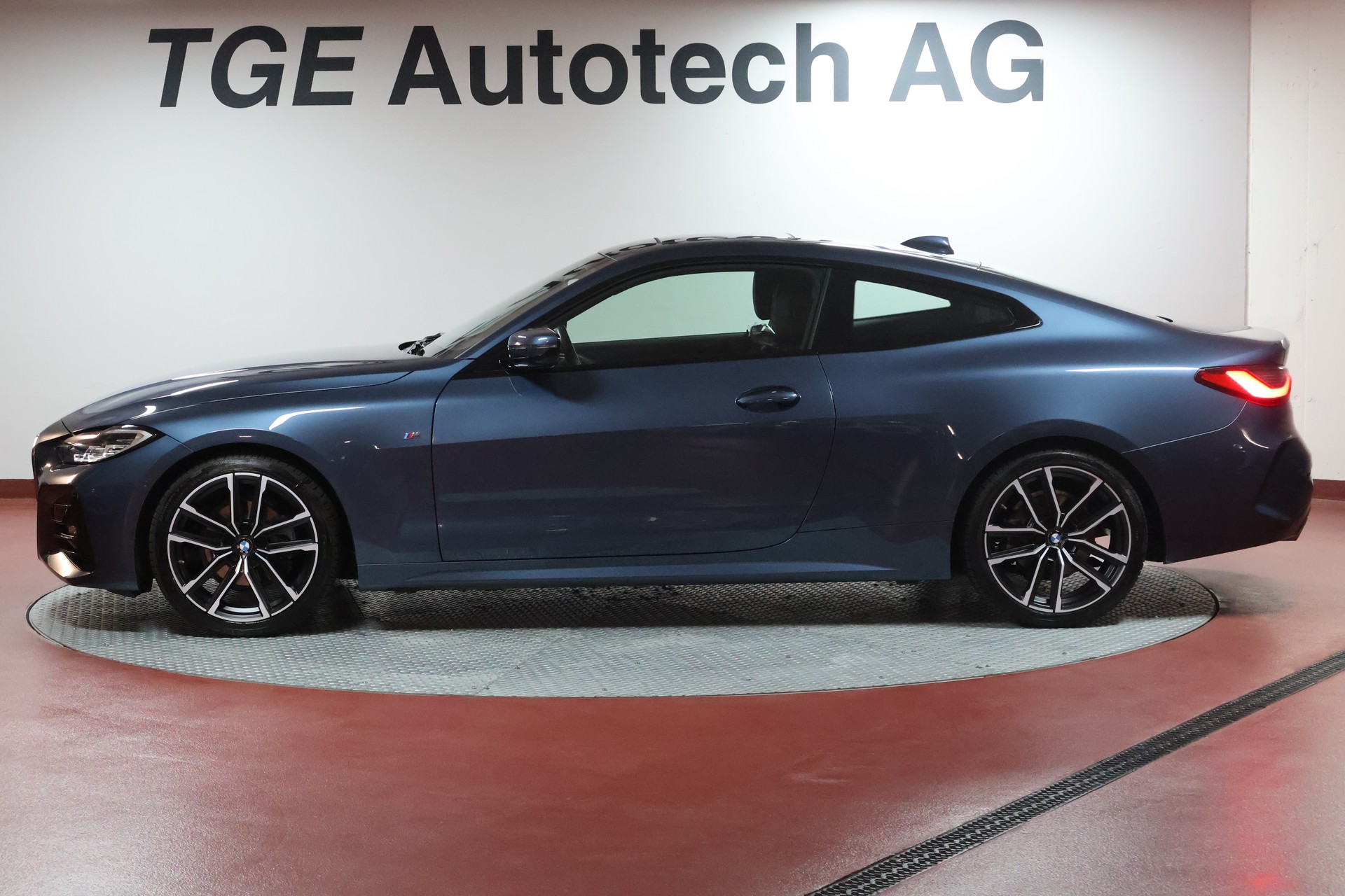 BMW 420i Coupé M Sport Steptronic-image-4