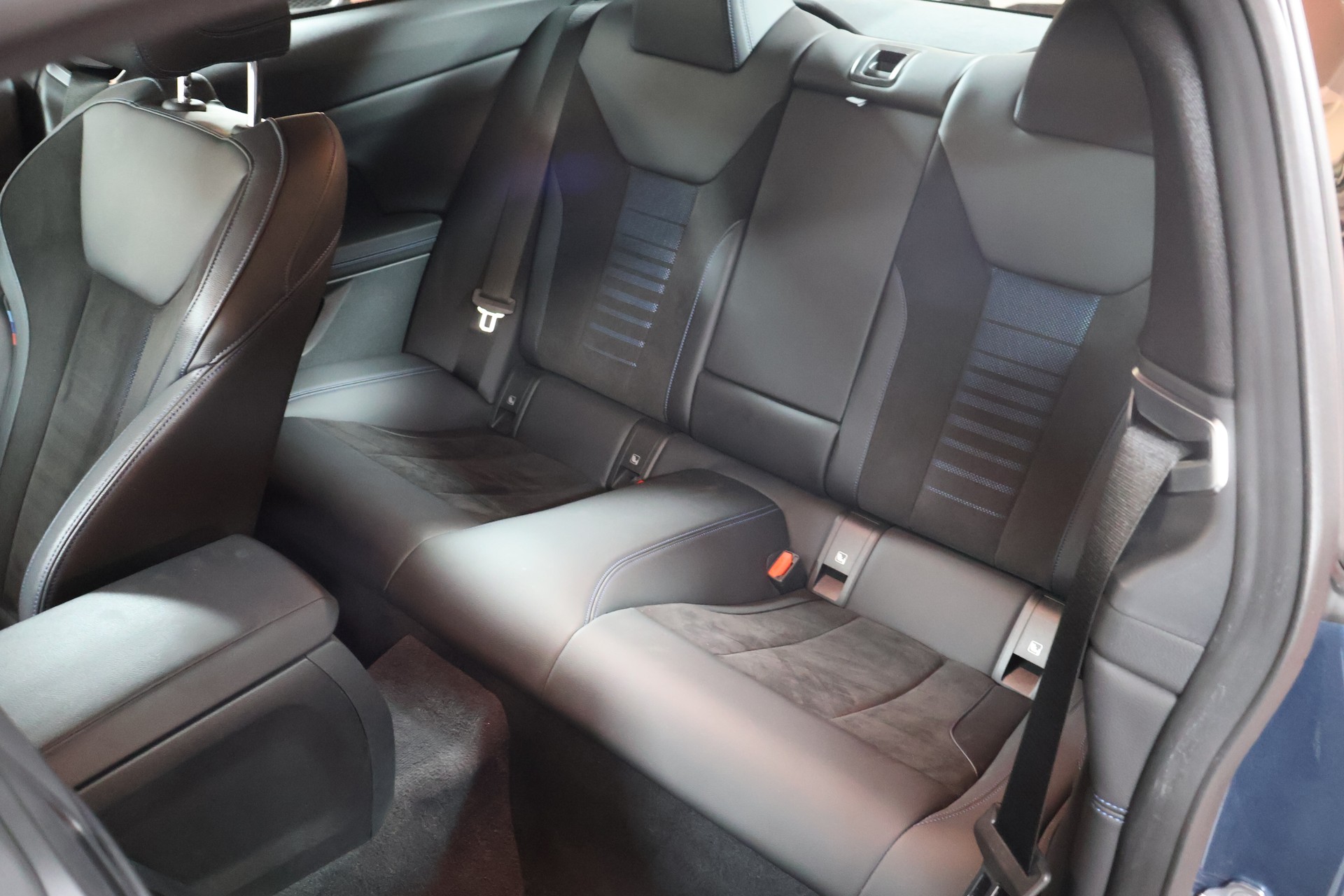 BMW 420i Coupé M Sport Steptronic-image-17