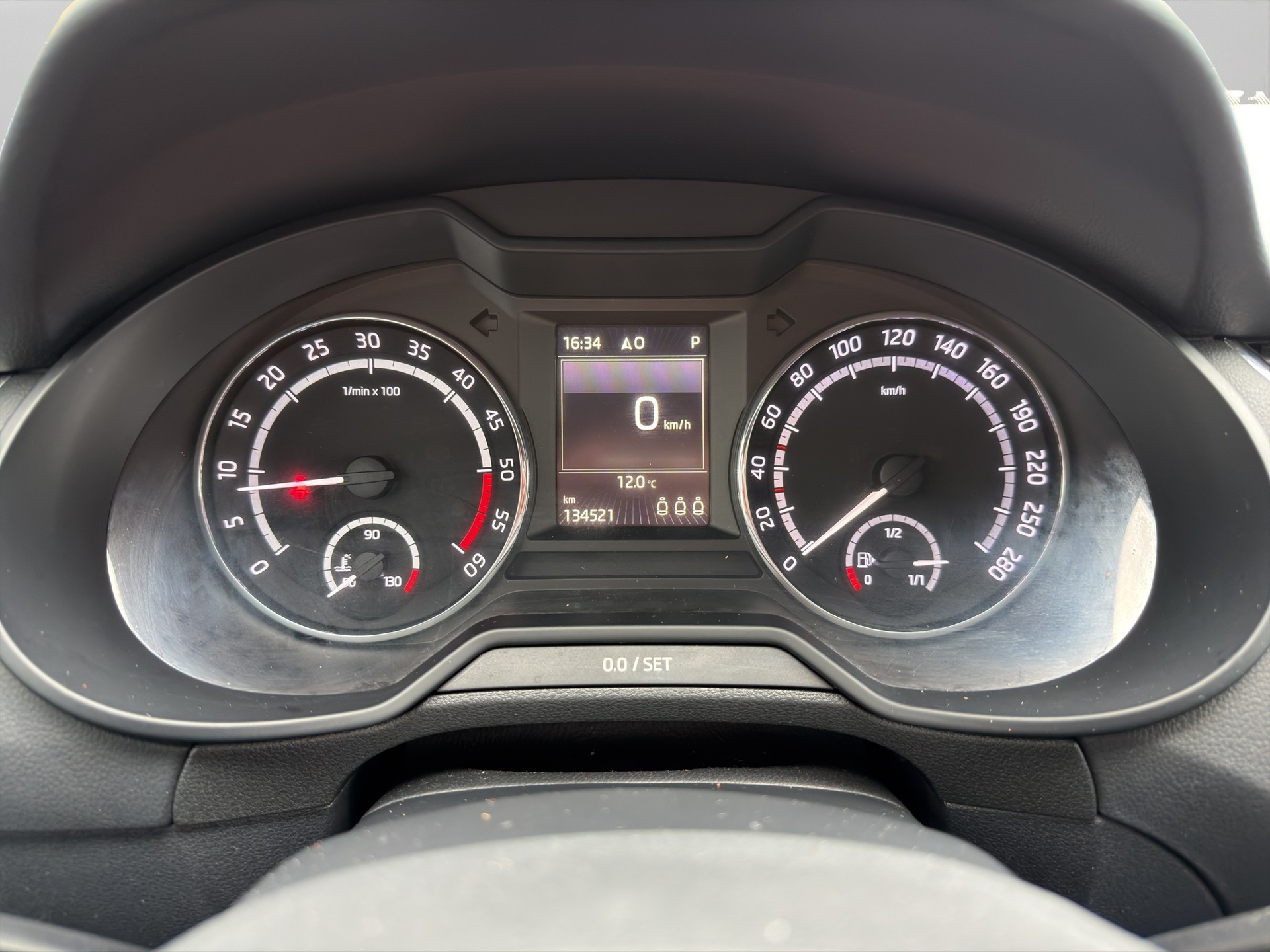 SKODA Octavia Combi 2.0 TDI RS 4x4 DSG-image-14