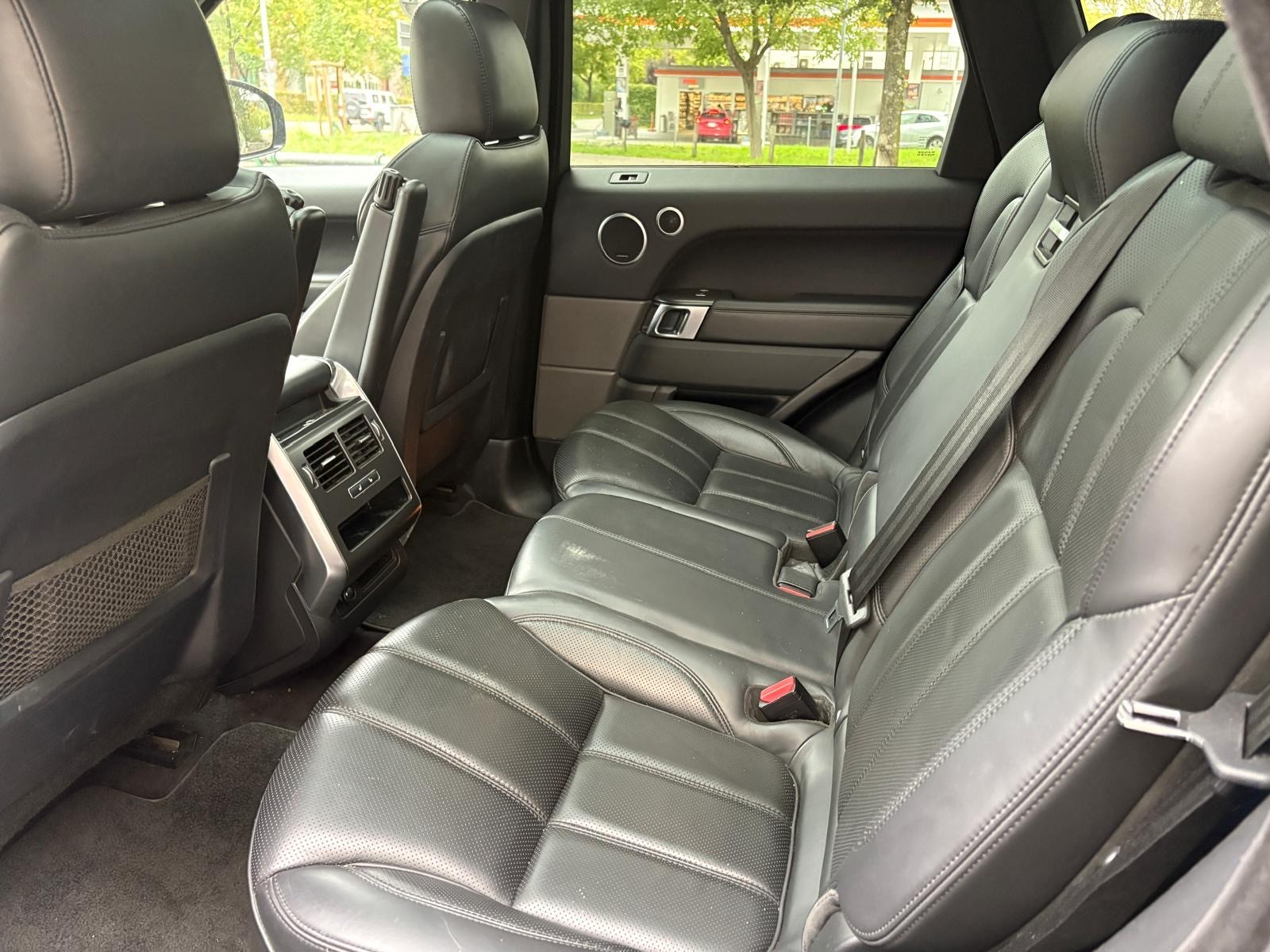 LAND ROVER Range Rover Sport 3.0 SDV6 HSE Dynamic Automatic-image-10