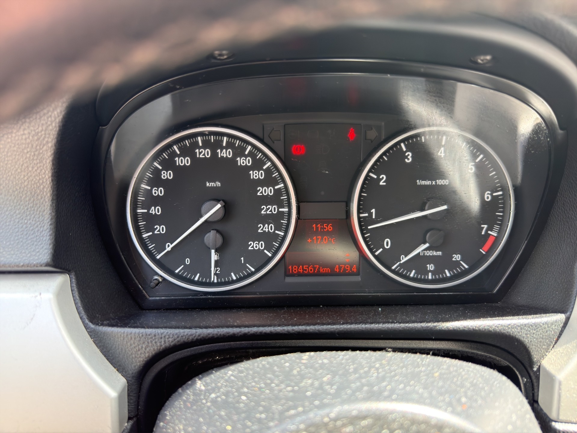 BMW 320-image-8