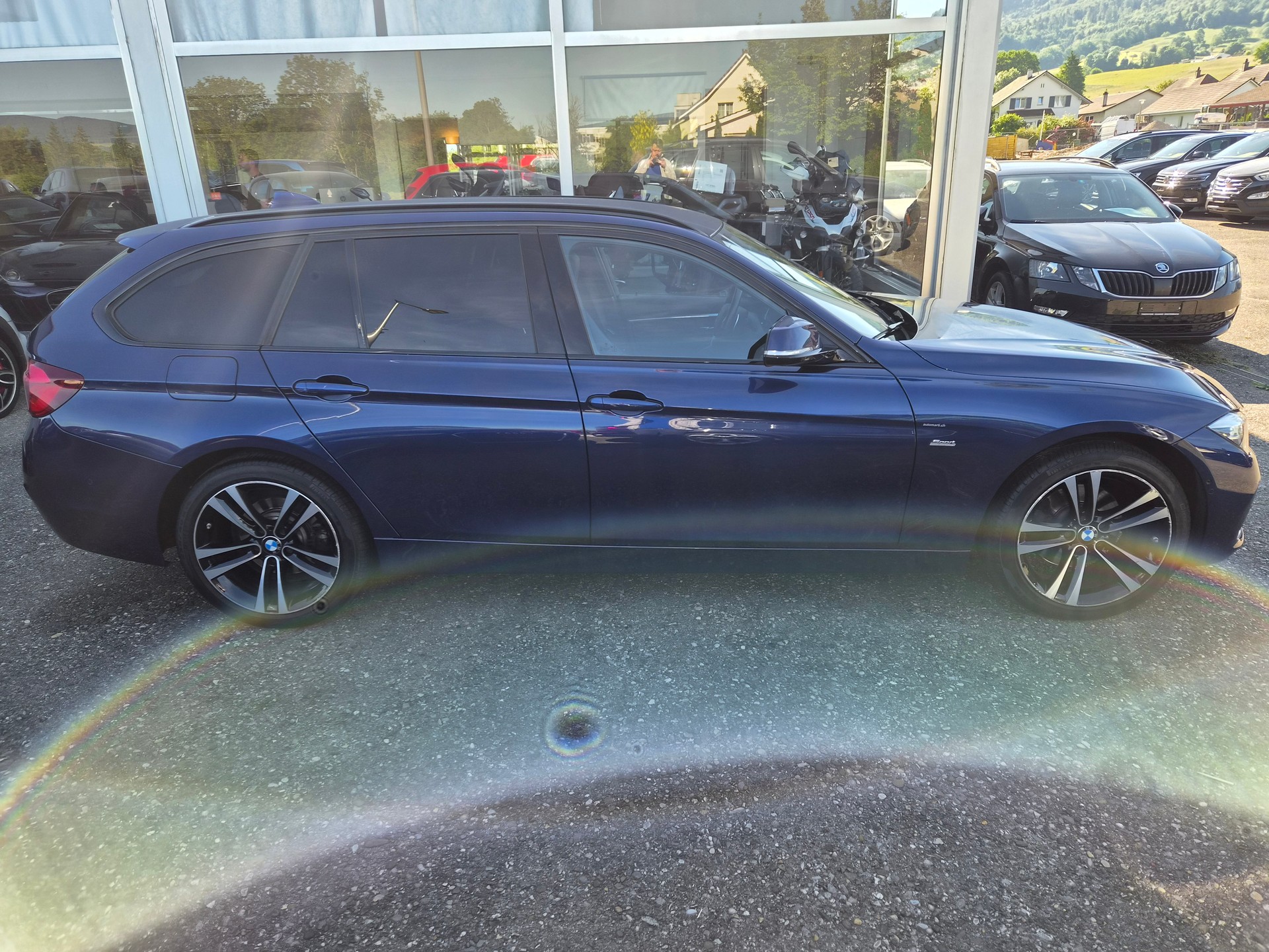 BMW 320d xDrive Touring Edition Sport Line Steptronic-image-6