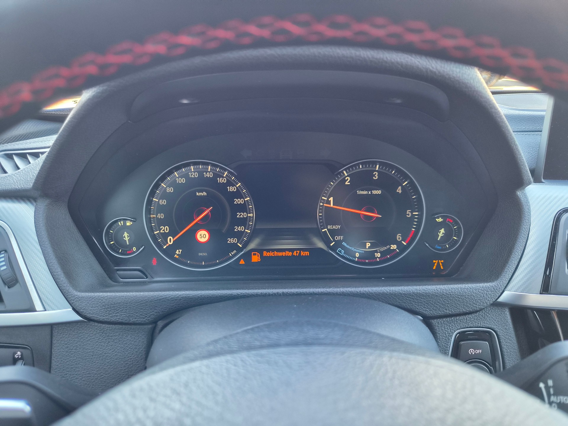 BMW 320d xDrive Touring Edition Sport Line Steptronic-image-15