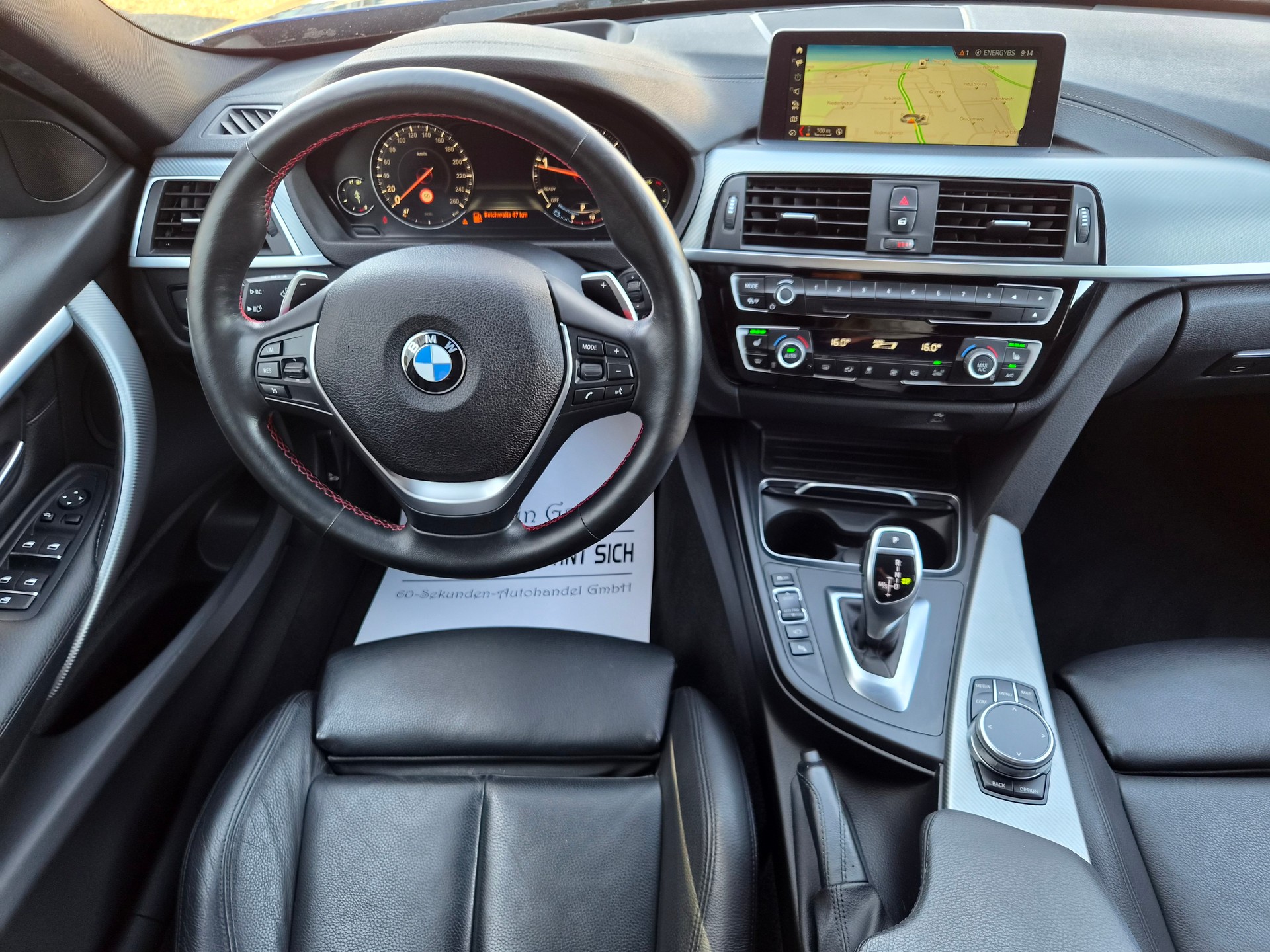 BMW 320d xDrive Touring Edition Sport Line Steptronic-image-14