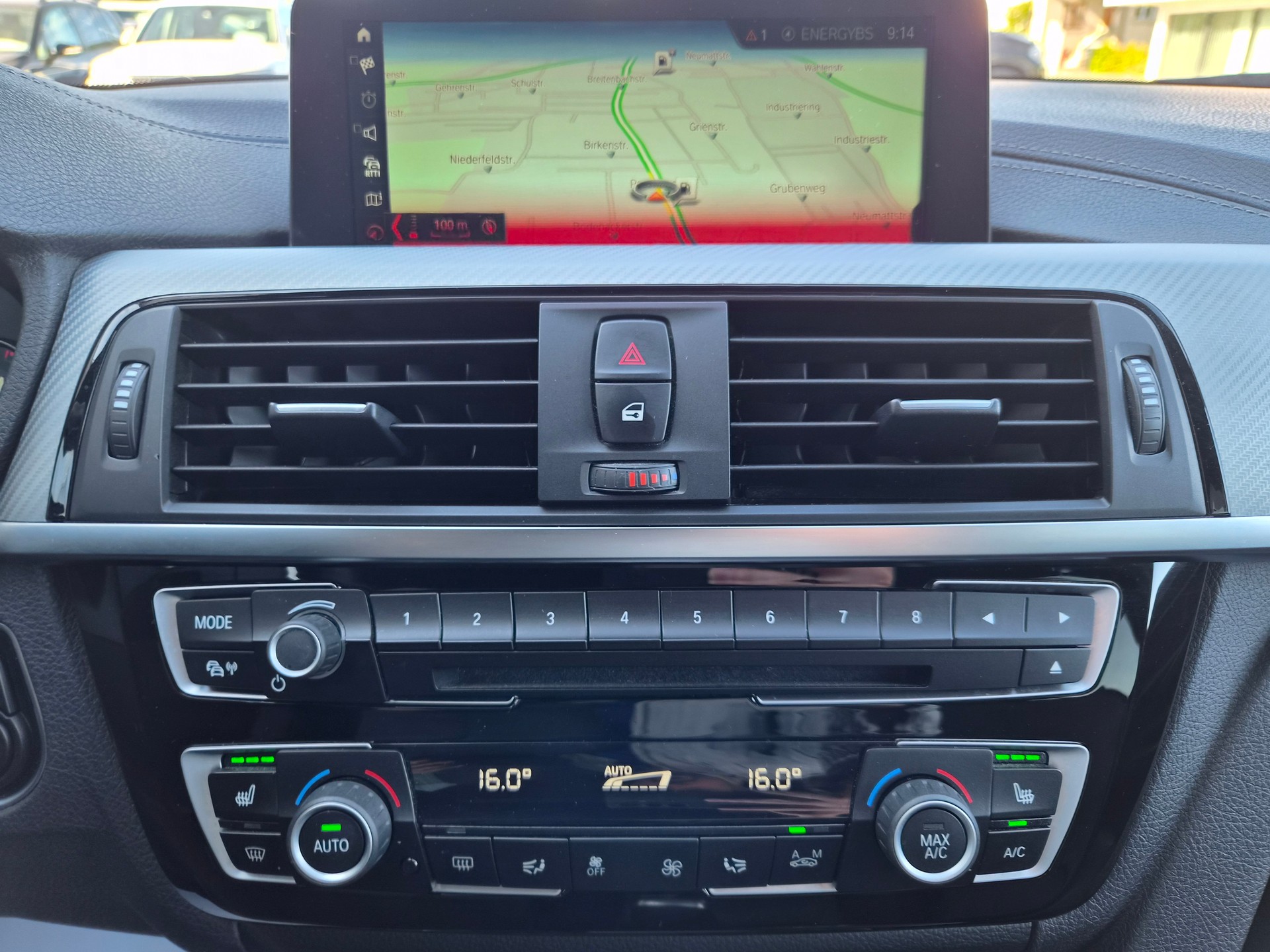 BMW 320d xDrive Touring Edition Sport Line Steptronic-image-17