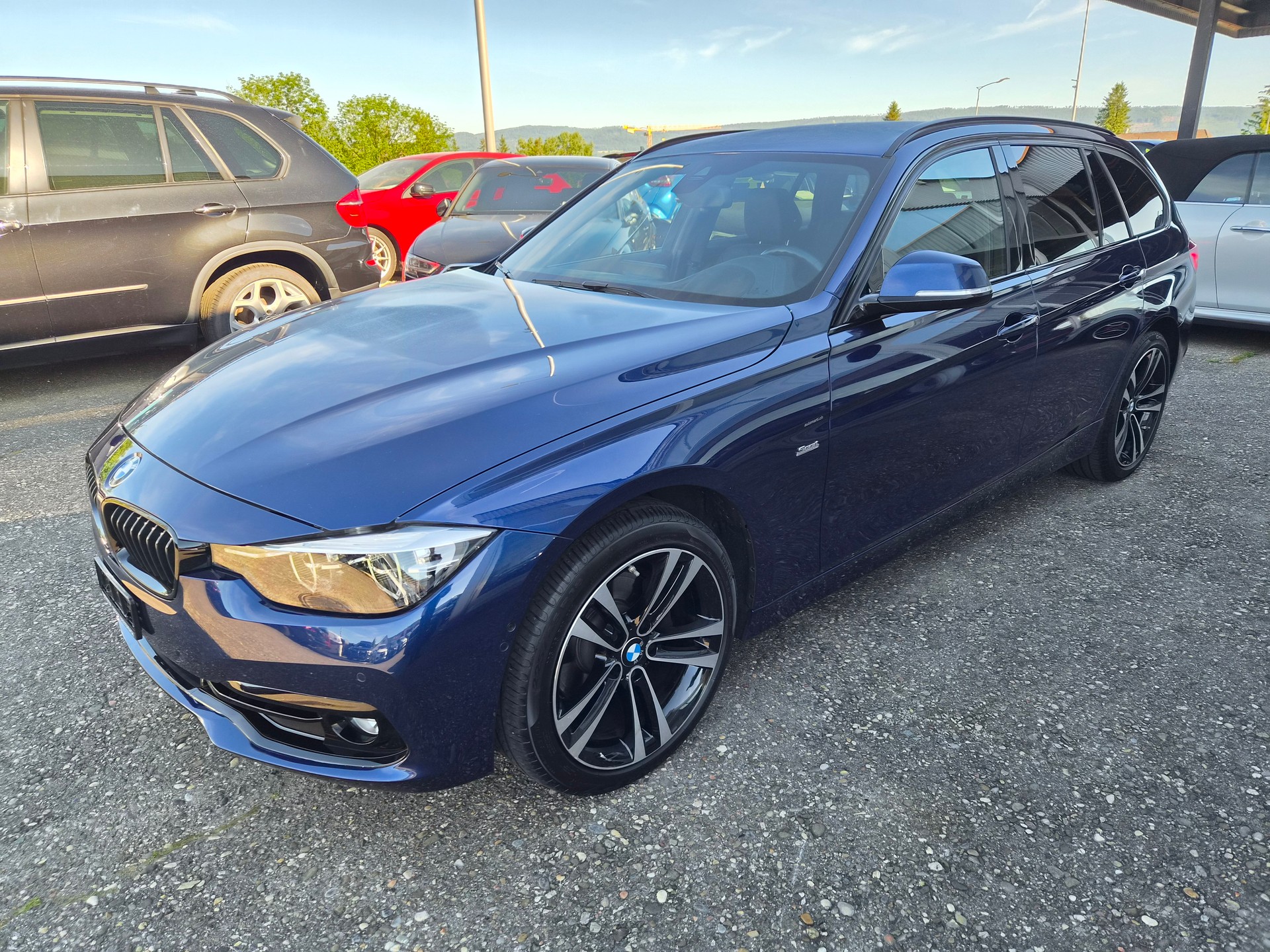 BMW 320d xDrive Touring Edition Sport Line Steptronic-showroom-element-2