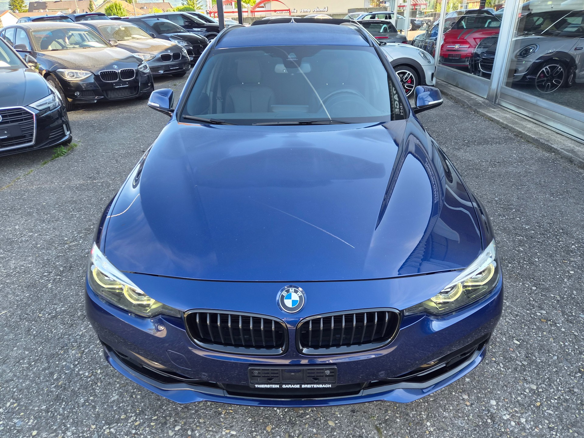 BMW 320d xDrive Touring Edition Sport Line Steptronic-showroom-element-1