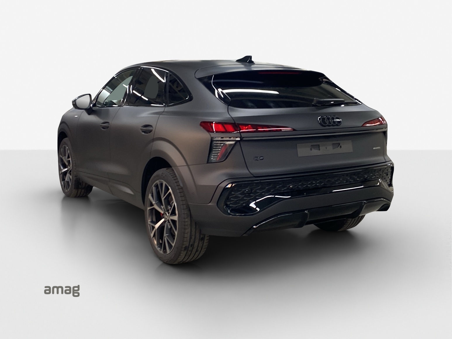 AUDI Q3 Sportback TFSI quattro 195 kW S tronic-showroom-element-2