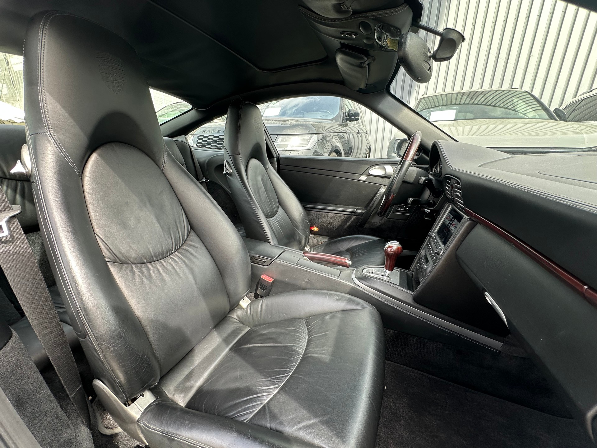PORSCHE 911 CARRERA 4S WLS TIPTRONIC l 381 PS-image-9