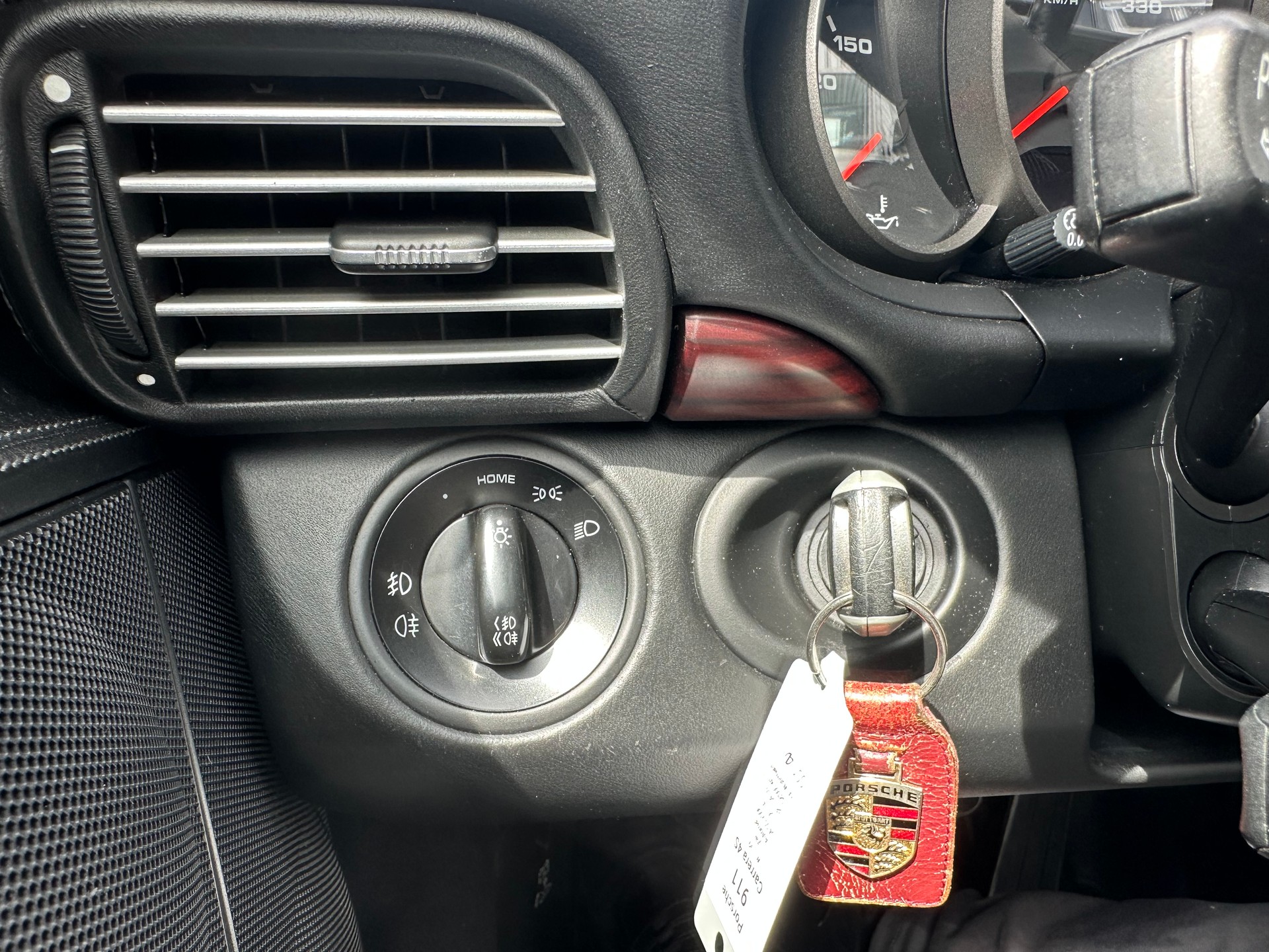 PORSCHE 911 CARRERA 4S WLS TIPTRONIC l 381 PS-image-12