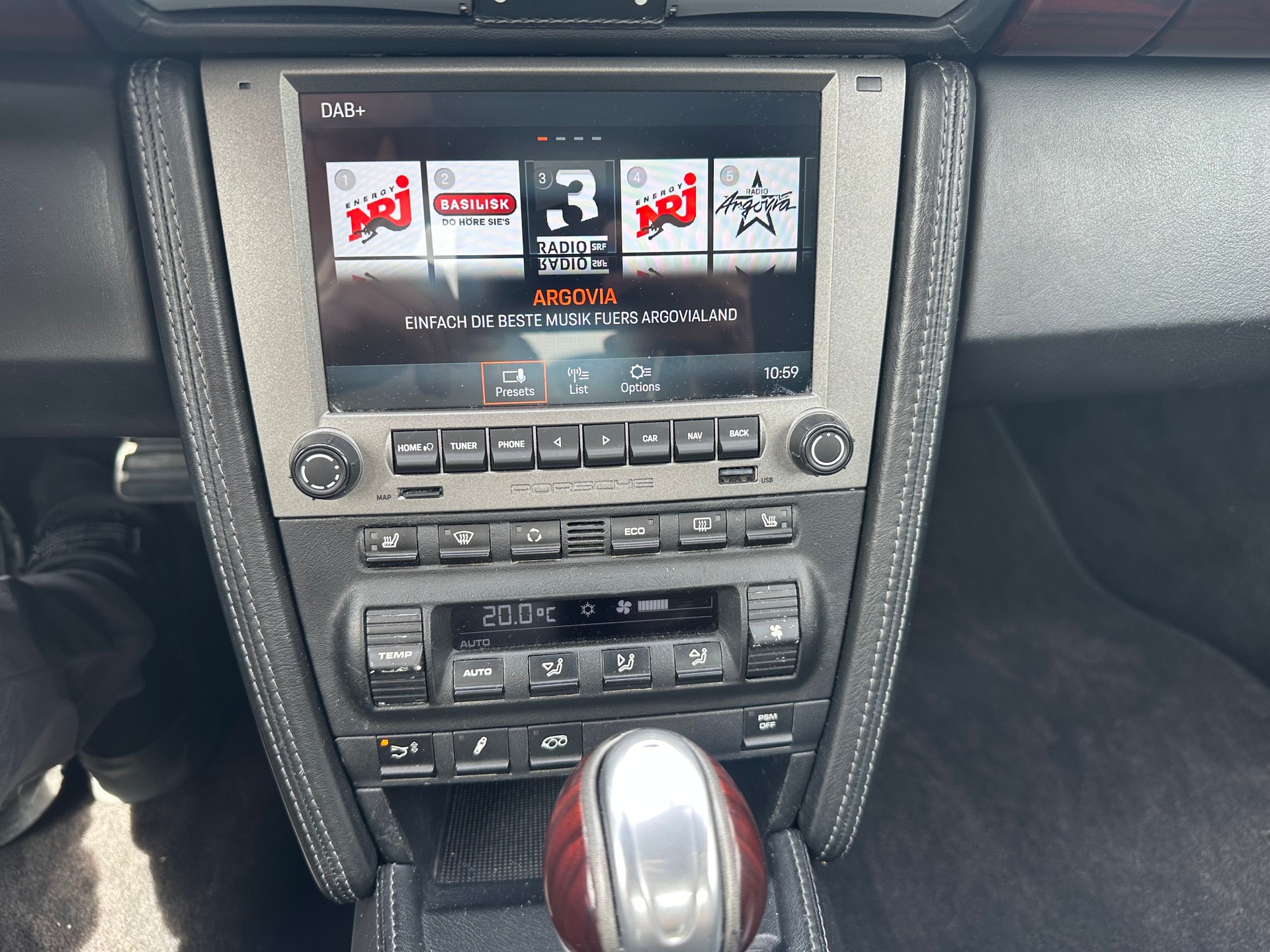 PORSCHE 911 CARRERA 4S WLS TIPTRONIC l 381 PS-image-10