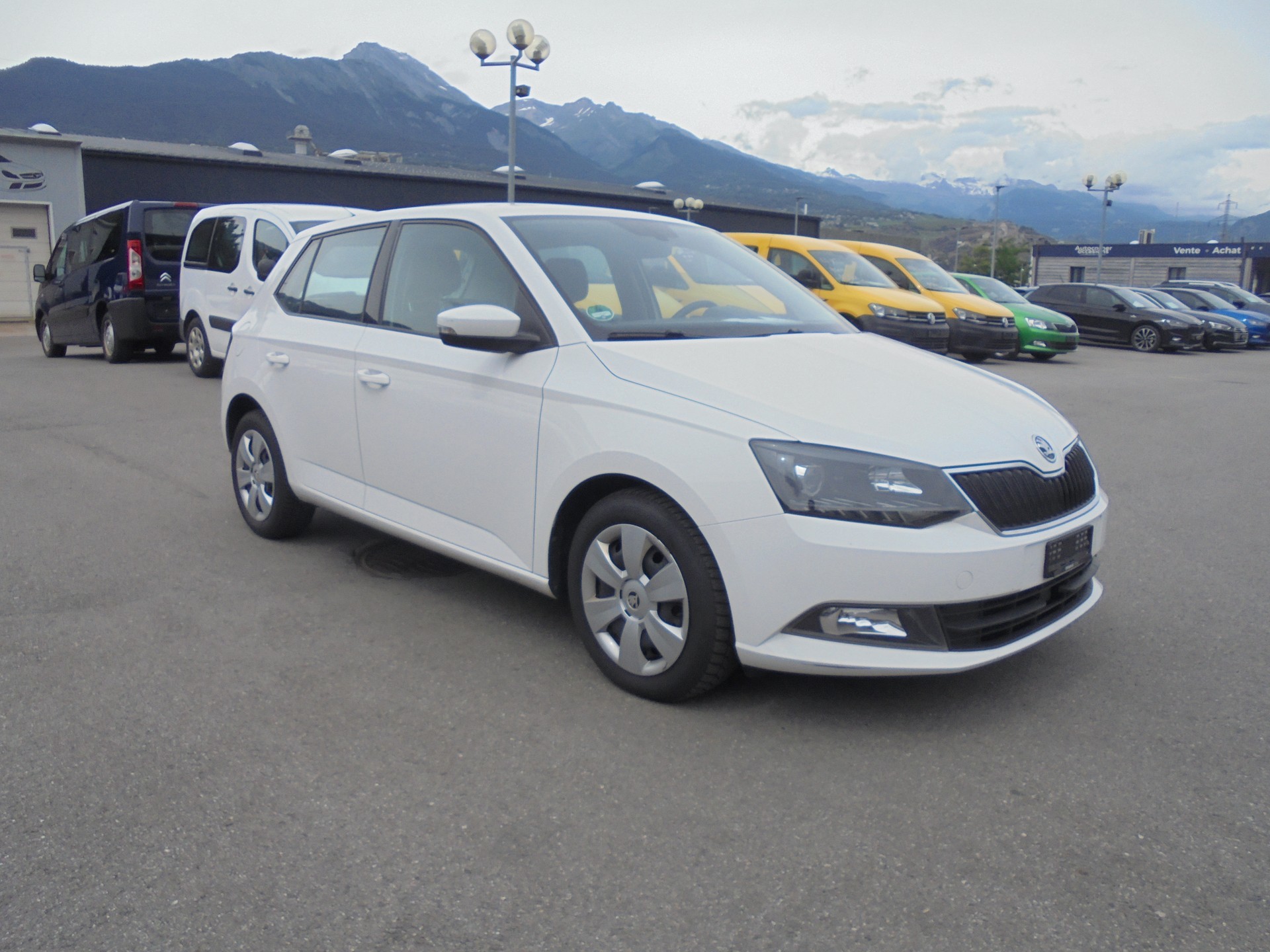 SKODA Fabia 1.4 TDI Ambition DSG-image-2