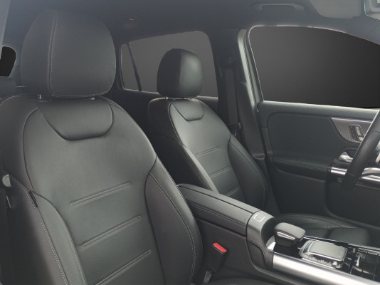 MERCEDES-BENZ EQA 350 AMG Line 4Matic-image-7