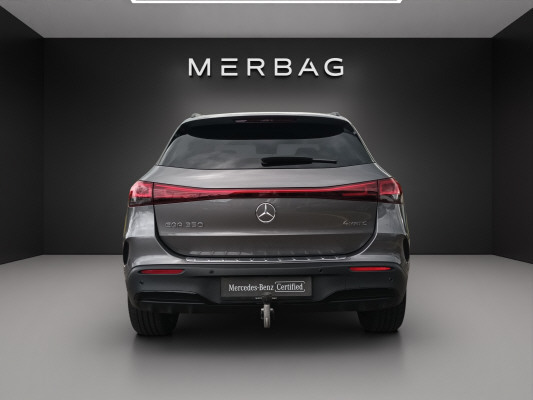 MERCEDES-BENZ EQA 350 AMG Line 4Matic-image-3